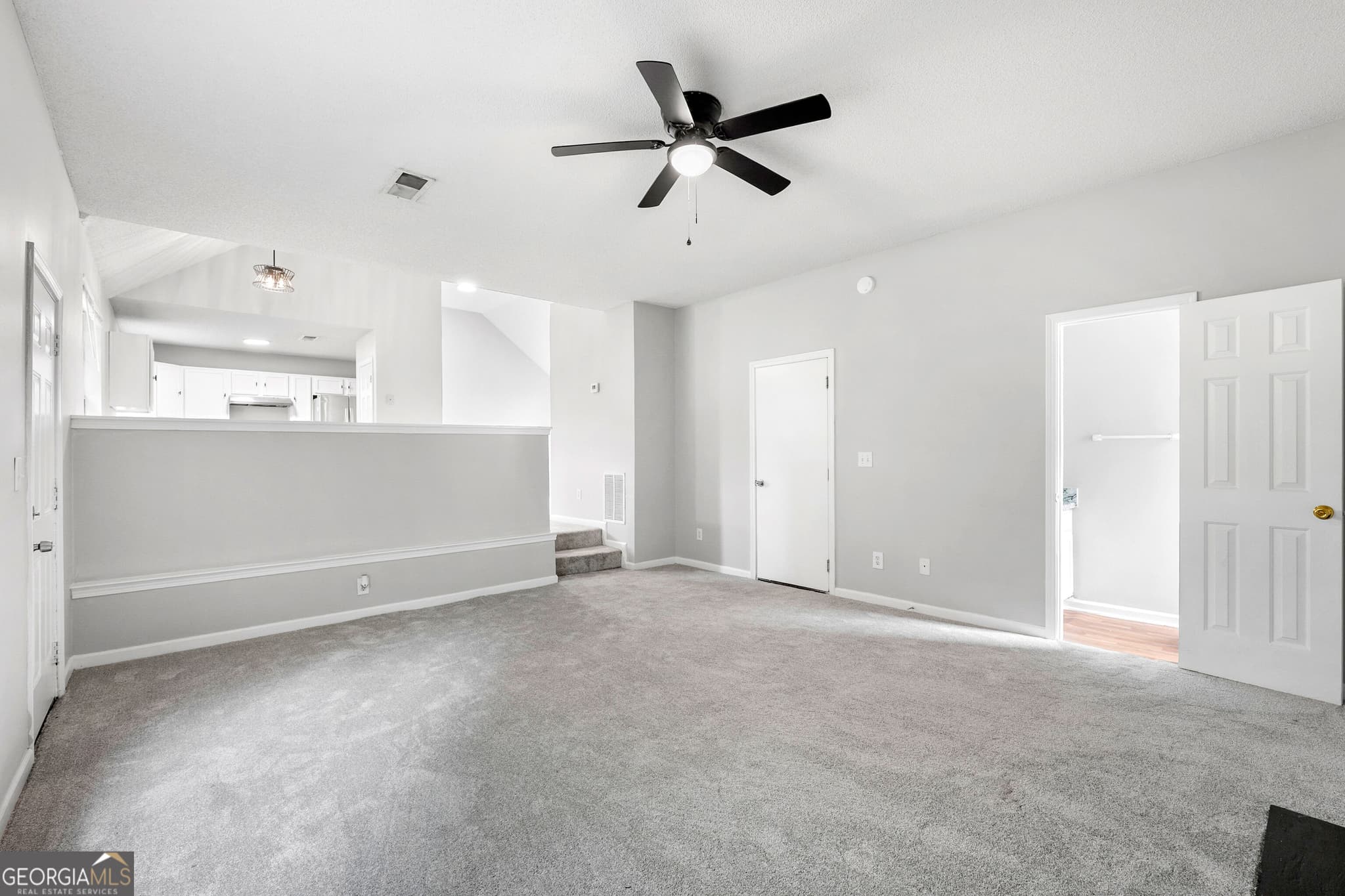 6 bedroom, 2.5 bathroom, 1,684 sq ft single family residence for sale at 3129 Stonebridge Creek Drive, Lithonia, GA 30058 — photo 9