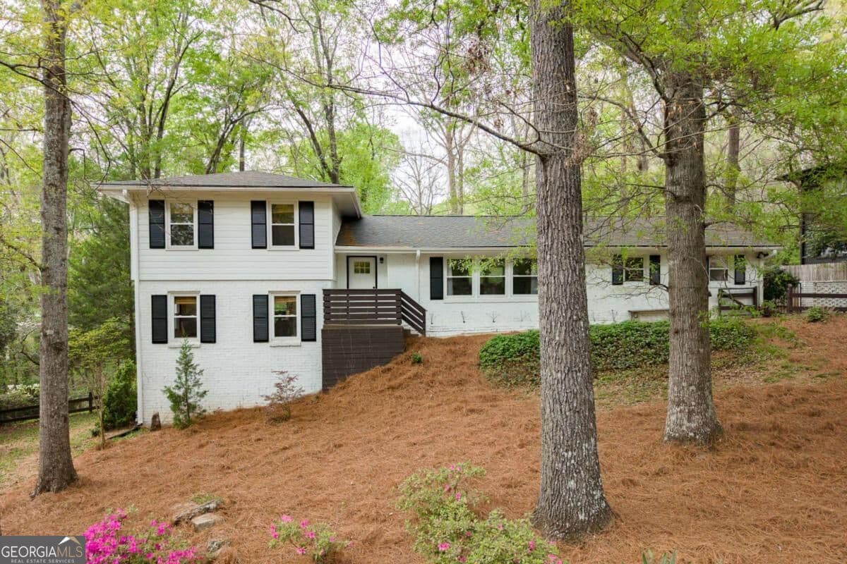 4 bedroom, 2.5 bathroom, 2,203 sq ft single family residence for sale at 130 Oakdale Road, Athens, GA 30606