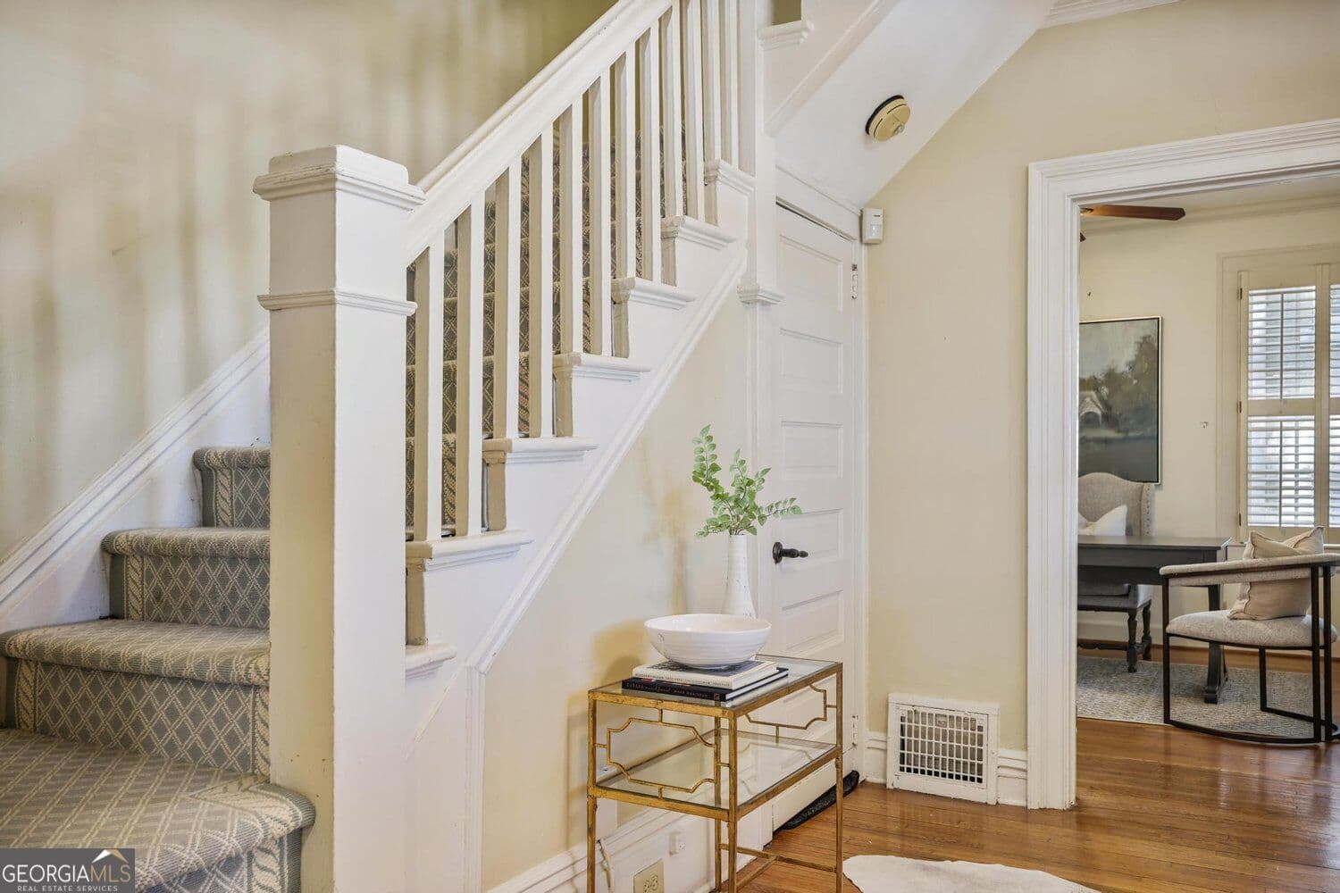 3 bedroom, 2 bathroom, 2,268 sq ft single family residence for sale at 2218 Peachtree Road, Atlanta, GA 30309 — photo 9