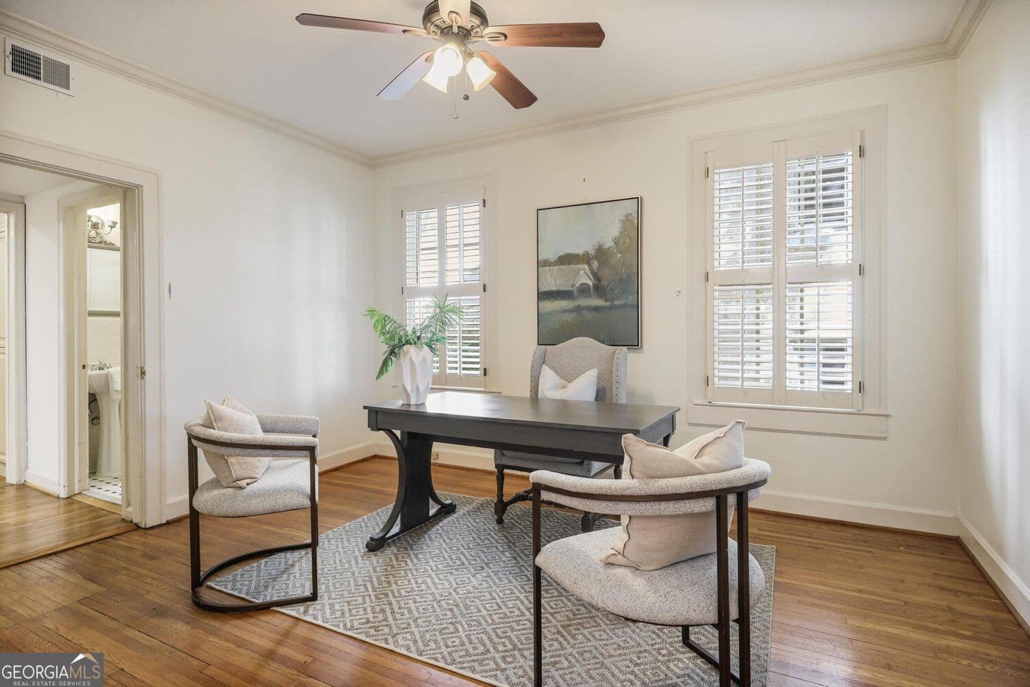 3 bedroom, 2 bathroom, 2,268 sq ft single family residence for sale at 2218 Peachtree Road, Atlanta, GA 30309 — photo 10