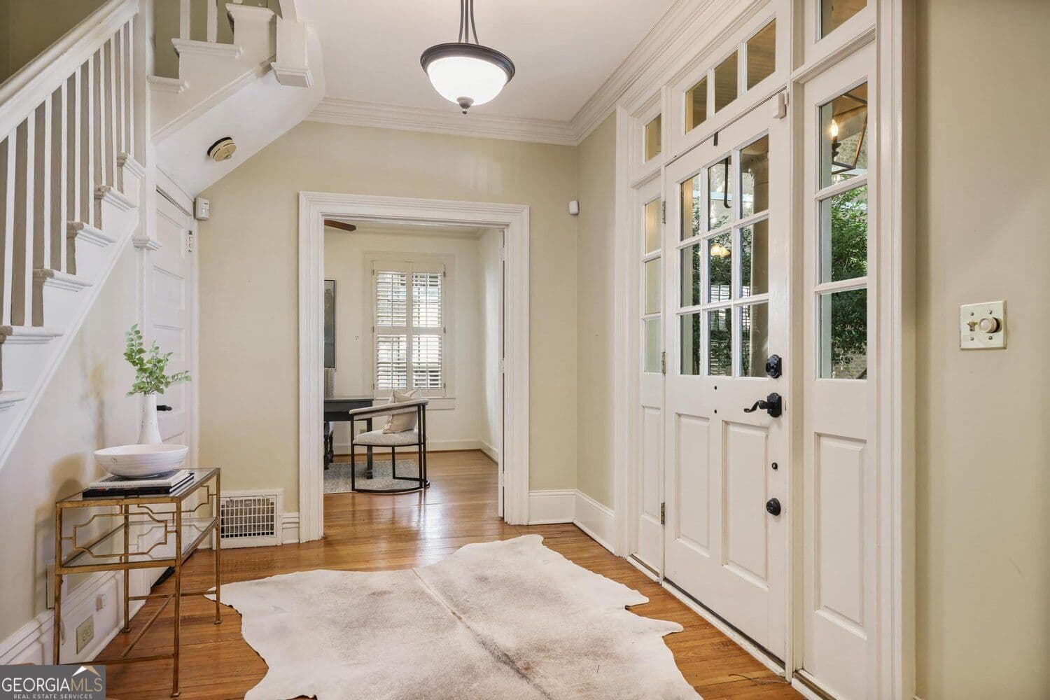3 bedroom, 2 bathroom, 2,268 sq ft single family residence for sale at 2218 Peachtree Road, Atlanta, GA 30309 — photo 8