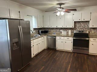 3 bedroom, 2 bathroom, 2,190 sq ft single family residence for sale at 3693 Holly Place, Macon, GA 31216 — photo 8