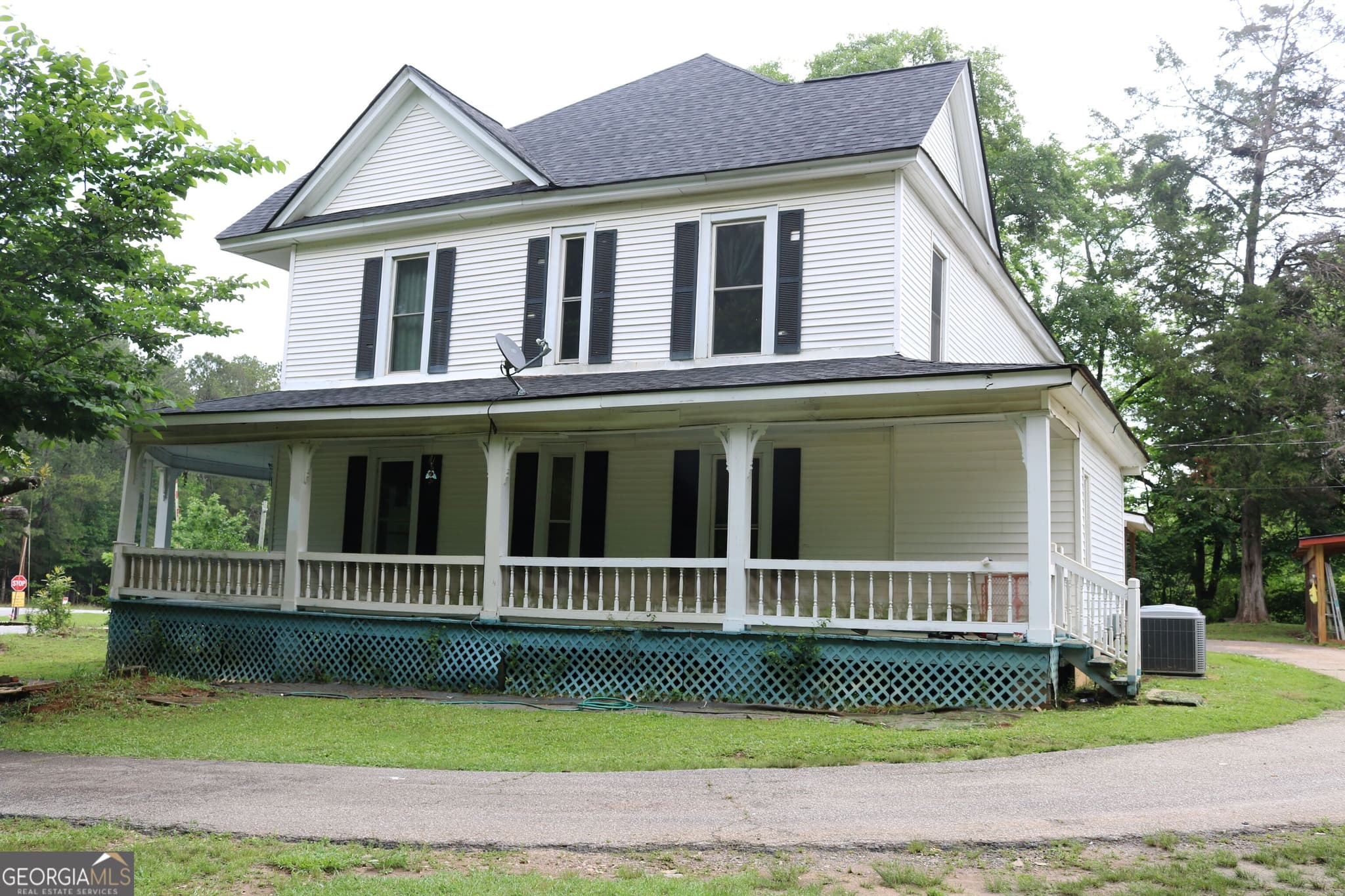 4 bedroom, 2 bathroom, 3,246 sq ft single family residence for sale at 88 Railroad Avenue, Carlton, GA 30627
