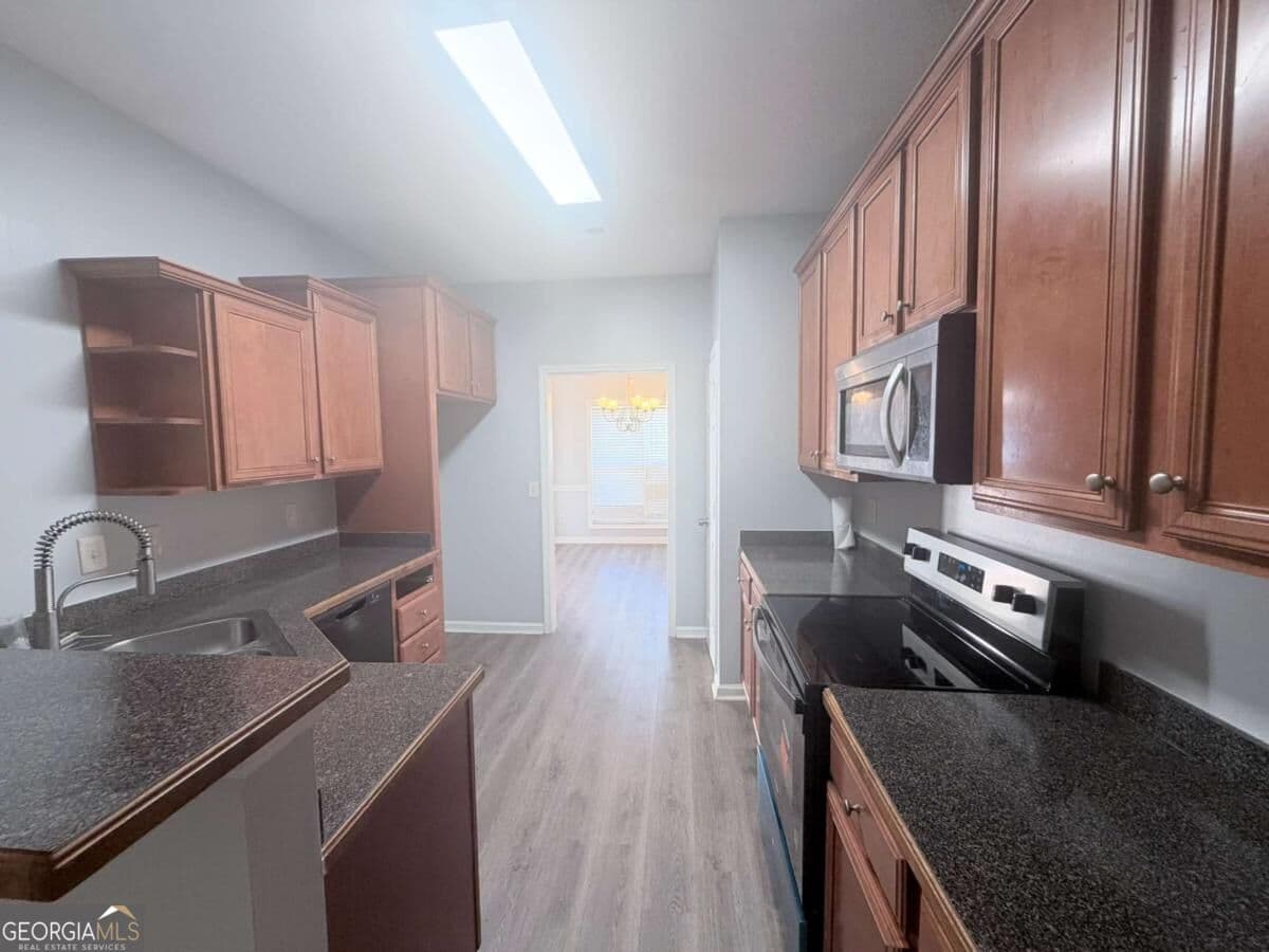 4 bedroom, 2.5 bathroom, 1,760 sq ft single family residence for rent at 1465 Amaryllis Way, Riverdale, GA 30296 for $2,100 a month — photo 7
