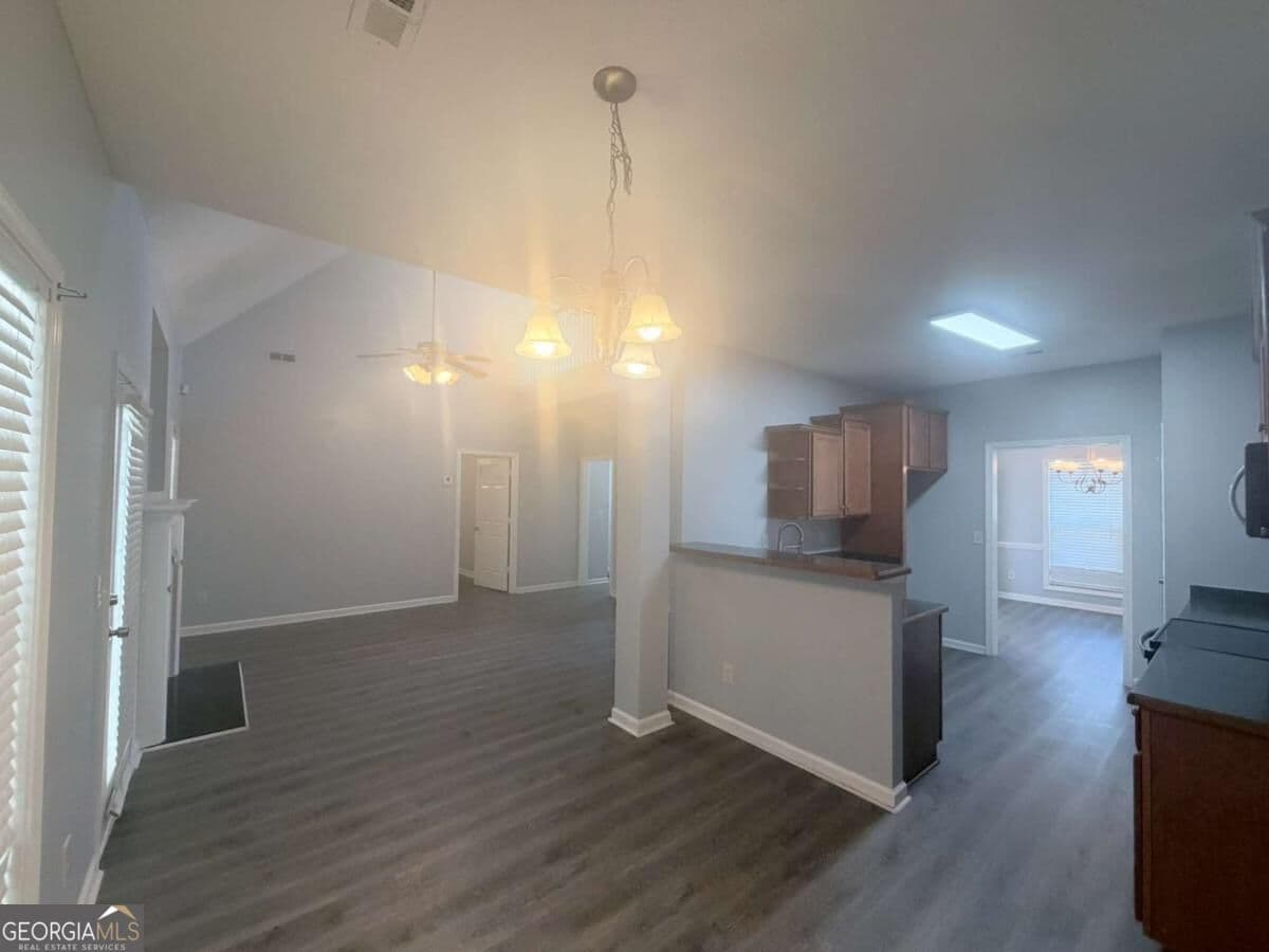 4 bedroom, 2.5 bathroom, 1,760 sq ft single family residence for rent at 1465 Amaryllis Way, Riverdale, GA 30296 for $2,100 a month — photo 9