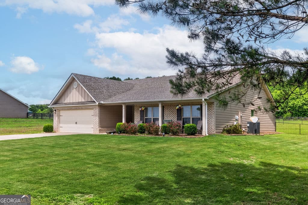 4 bedroom, 2.5 bathroom, 2,256 sq ft single family residence sold at 304 Highlands Drive, Winterville, GA 30683