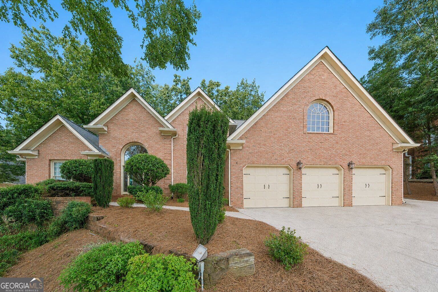 5 bedroom, 3.5 bathroom, 4,781 sq ft single family residence for sale at 799 Oak Trail Drive, Marietta, GA 30062 — photo 10