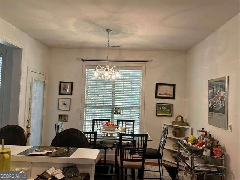 3 bedroom, 2 bathroom, 1,999 sq ft single family residence for sale at 1228 Lakeview Parkway, Villa Rica, GA 30180 — photo 5