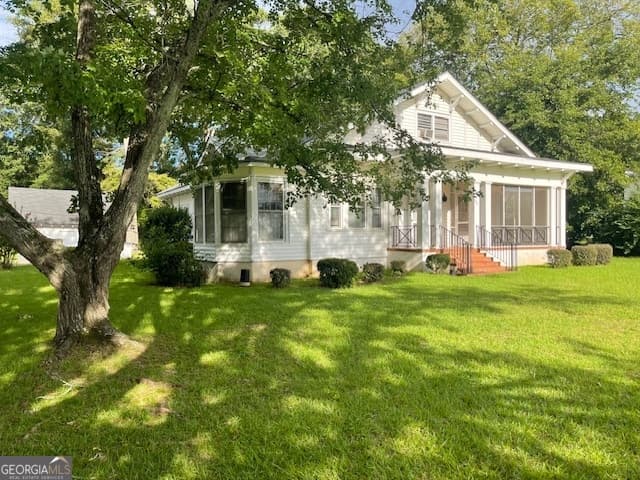3 bedroom, 2 bathroom, 2,460 sq ft single family residence for sale at 503 North Church Street, Thomaston, GA 30286 — photo 2
