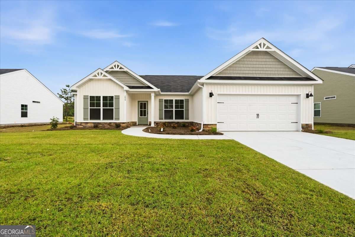 4 bedroom, 2 bathroom, 1,909 sq ft single family residence for sale at 298 Timberlake Drive, Guyton, GA 31312 — photo 2