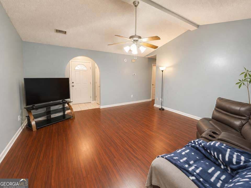 3 bedroom, 2 bathroom, 1,218 sq ft single family residence for sale at 1041 Barley, Hinesville, GA 31313 — photo 4