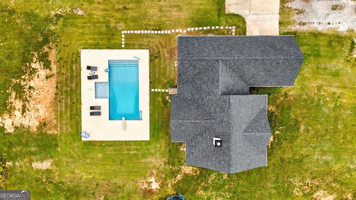 4 bedroom, 2.5 bathroom, 2,377 sq ft single family residence for sale at 233 Brent Road, Barnesville, GA 30204 — photo 7