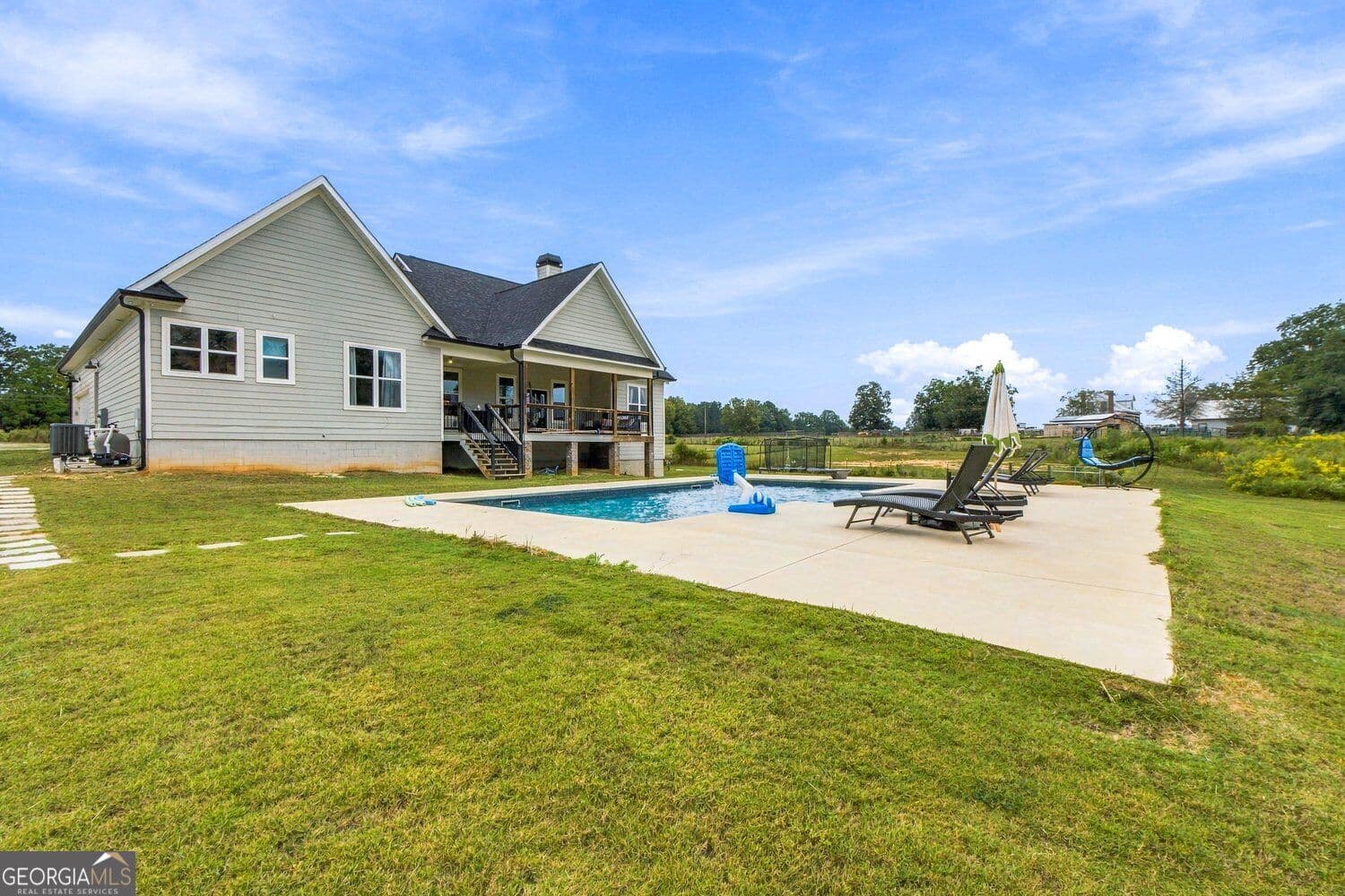 4 bedroom, 2.5 bathroom, 2,377 sq ft single family residence for sale at 233 Brent Road, Barnesville, GA 30204 — photo 9