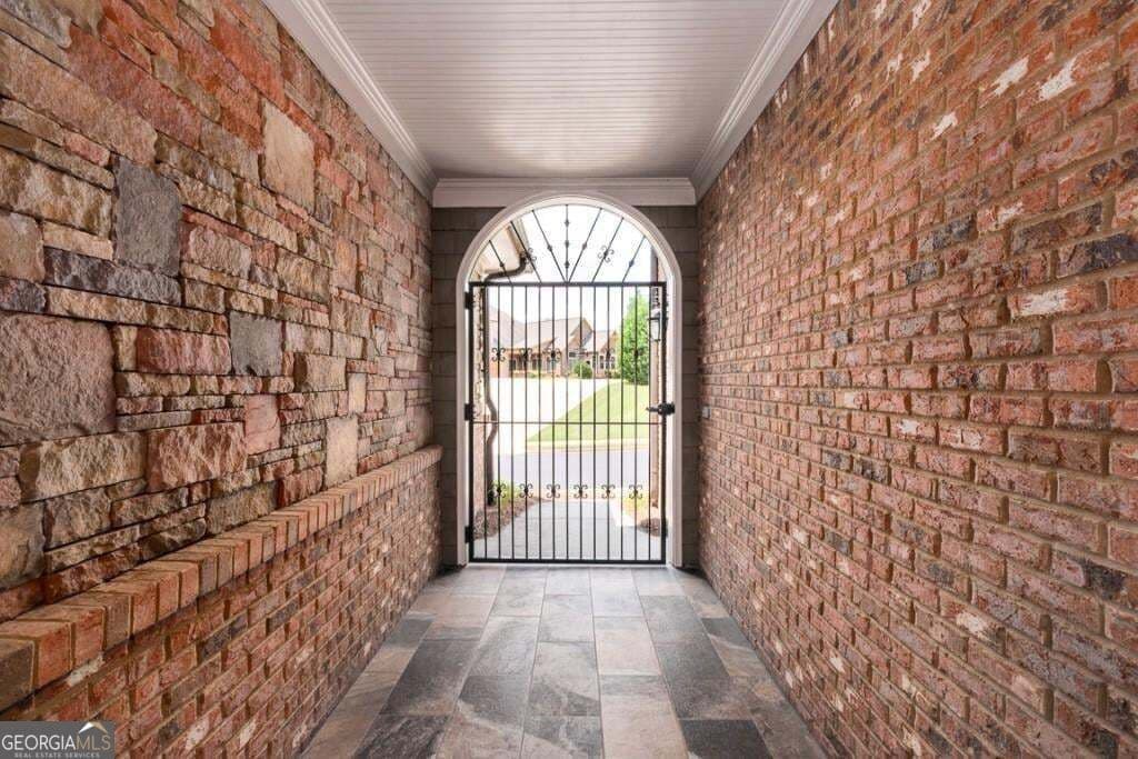4 bedroom, 4.5 bathroom, 4,287 sq ft single family residence for sale at 11127 Brookhavenclub Drive, Johns Creek, GA 30097 — photo 2