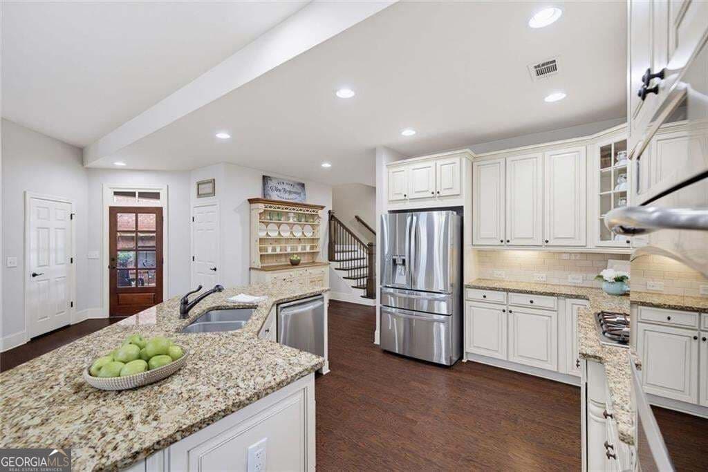 4 bedroom, 4.5 bathroom, 4,287 sq ft single family residence for sale at 11127 Brookhavenclub Drive, Johns Creek, GA 30097 — photo 10