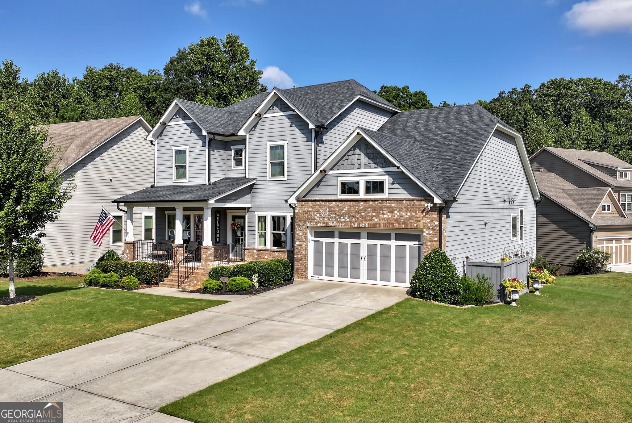 4 bedroom, 2.5 bathroom, 2,633 sq ft single family residence for sale at 47 Bridgewater Court, Dawsonville, GA 30534 — photo 2