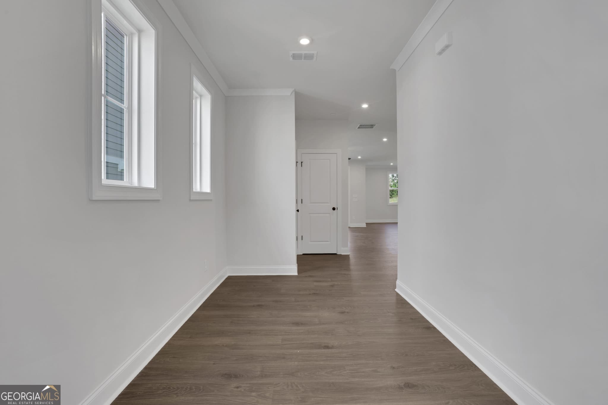 3 bedroom, 2.5 bathroom, 2,432 sq ft single family residence for sale at 125 Kindred Lane, Marietta, GA 30066 — photo 2