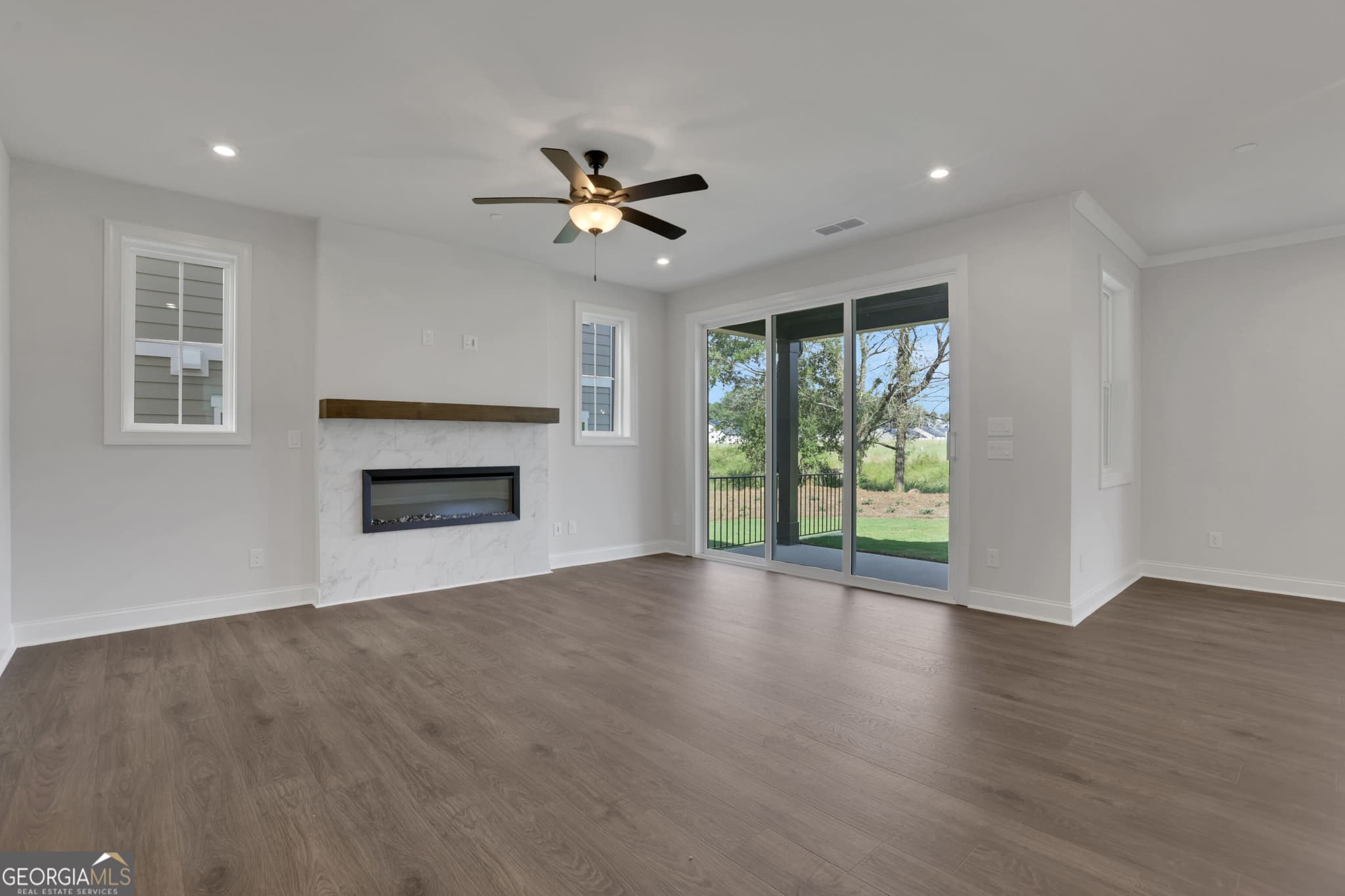 3 bedroom, 2.5 bathroom, 2,432 sq ft single family residence for sale at 125 Kindred Lane, Marietta, GA 30066 — photo 3