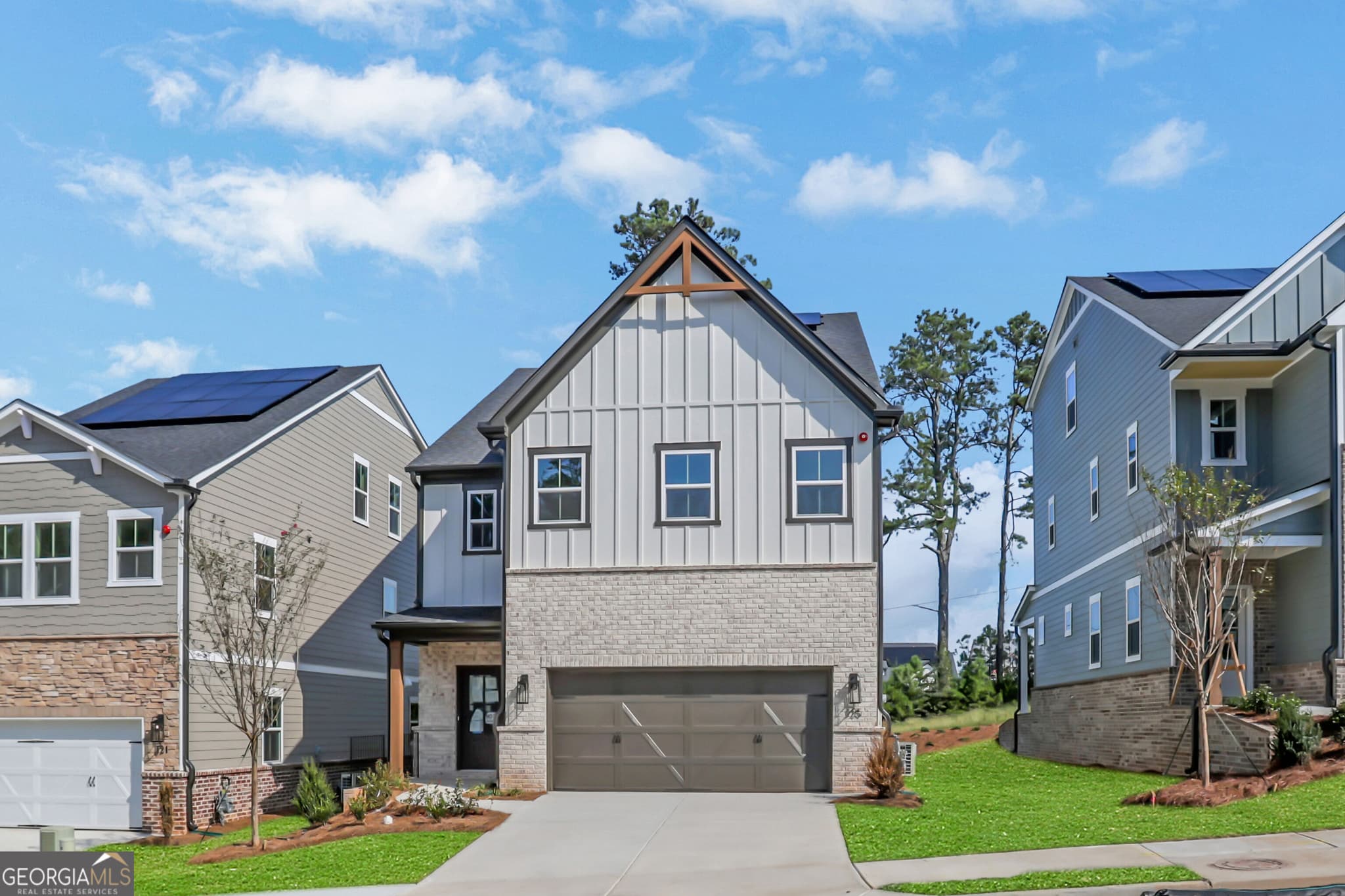3 bedroom, 2.5 bathroom, 2,432 sq ft single family residence for sale at 125 Kindred Lane, Marietta, GA 30066