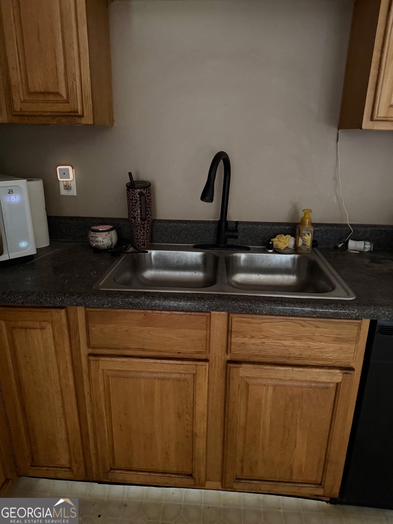 3 bedroom, 2 bathroom, 1,568 sq ft single family residence for sale at 1030 OTTO Circle, Douglas, GA 31535 — photo 5