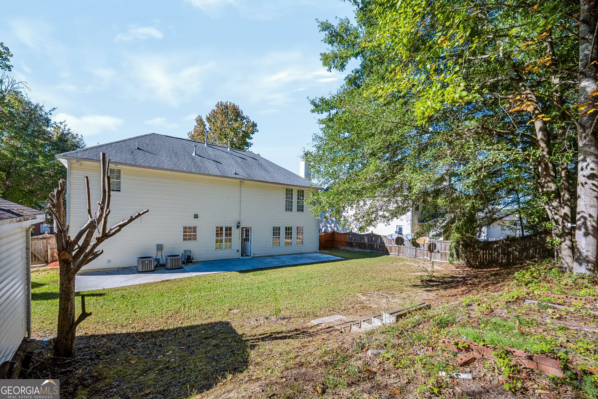 4 bedroom, 2.5 bathroom, 2,796 sq ft single family residence for sale at 680 Paper Creek Drive, Lawrenceville, GA 30046 — photo 5