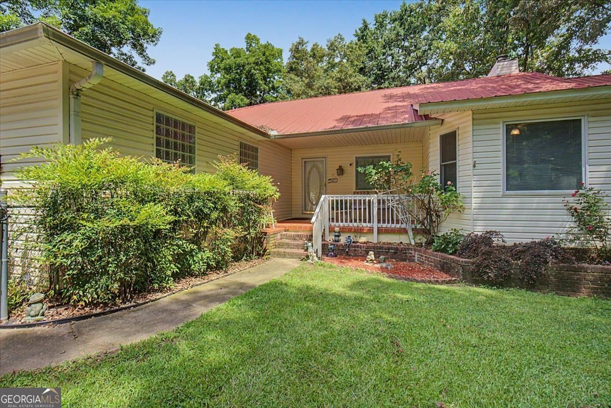 4 bedroom, 2.5 bathroom, 2,397 sq ft single family residence for sale at 1005 County Road 544, Centre, AL 35960 — photo 7