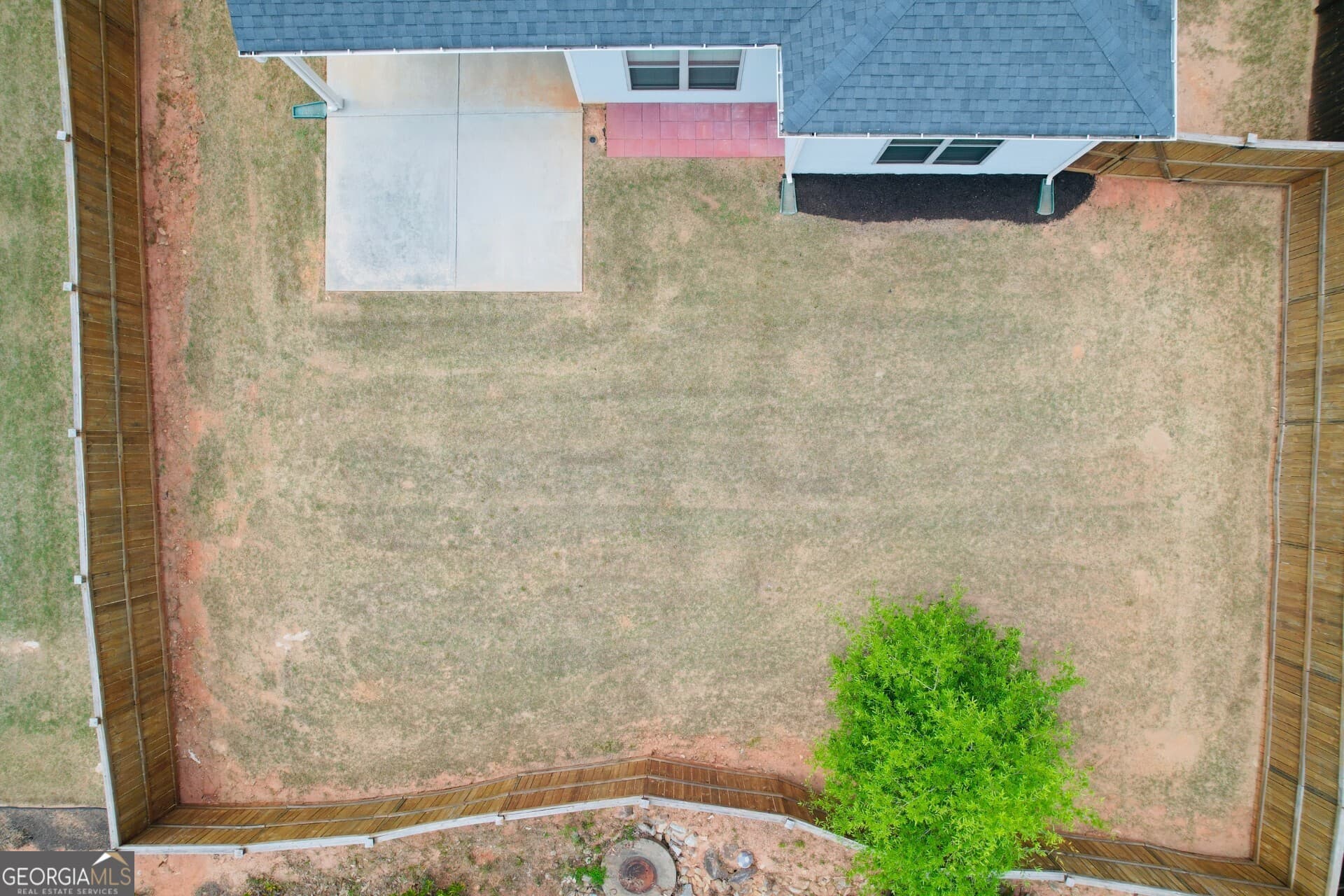 4 bedroom, 3 bathroom, 2,802 sq ft single family residence for sale at 406 Southbridge Pass, Peachtree City, GA 30269 — photo 7