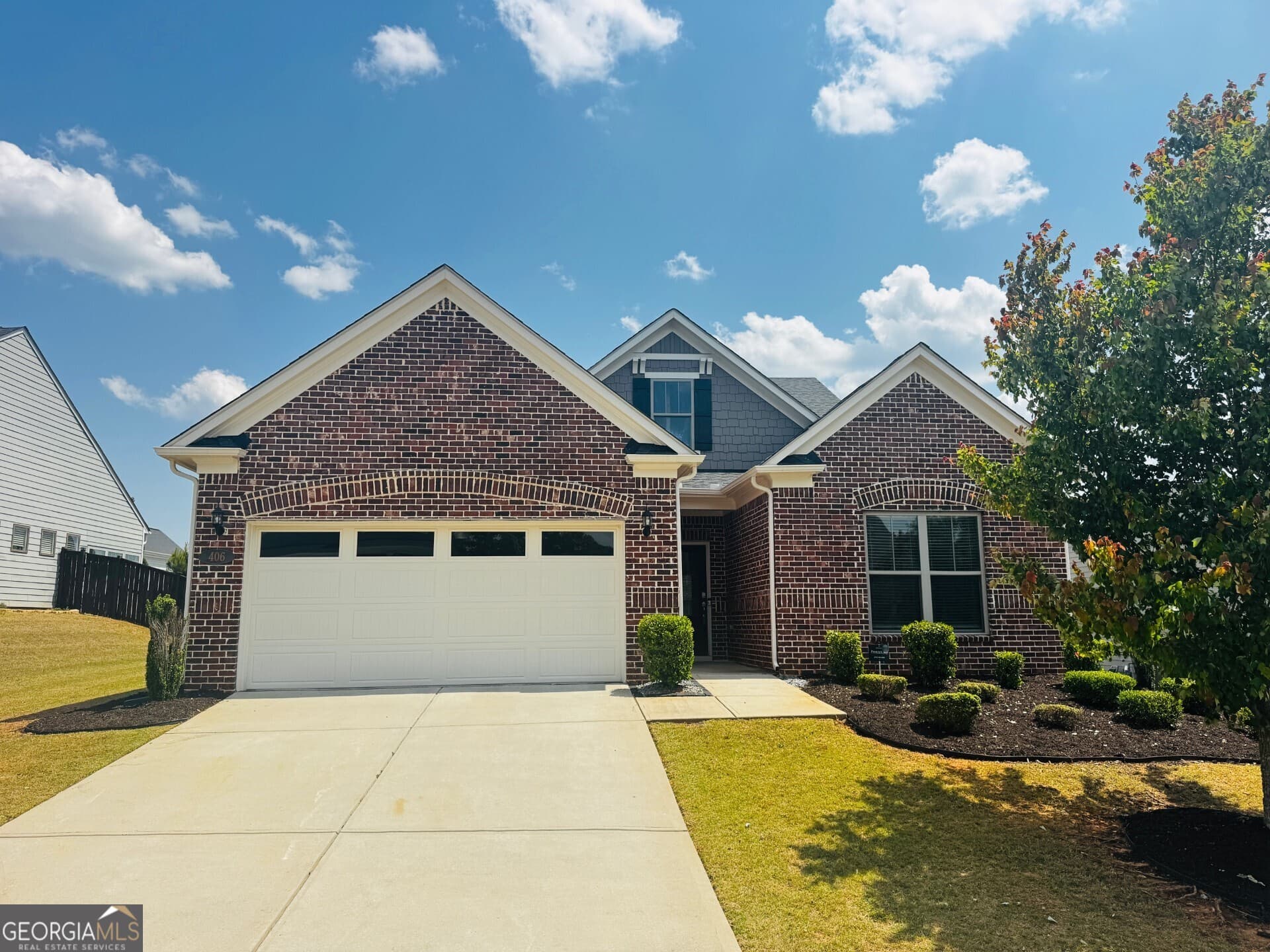 4 bedroom, 3 bathroom, 2,802 sq ft single family residence for sale at 406 Southbridge Pass, Peachtree City, GA 30269 — photo 1 of 39