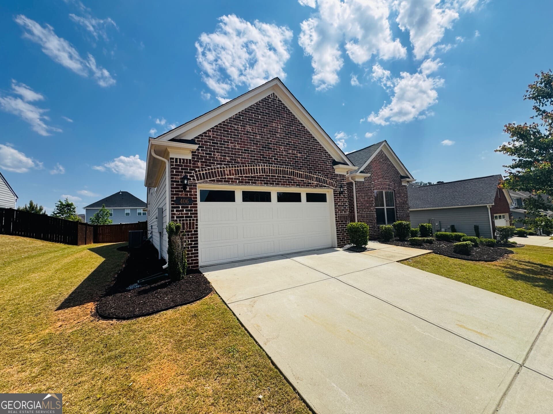 4 bedroom, 3 bathroom, 2,802 sq ft single family residence for sale at 406 Southbridge Pass, Peachtree City, GA 30269 — photo 5