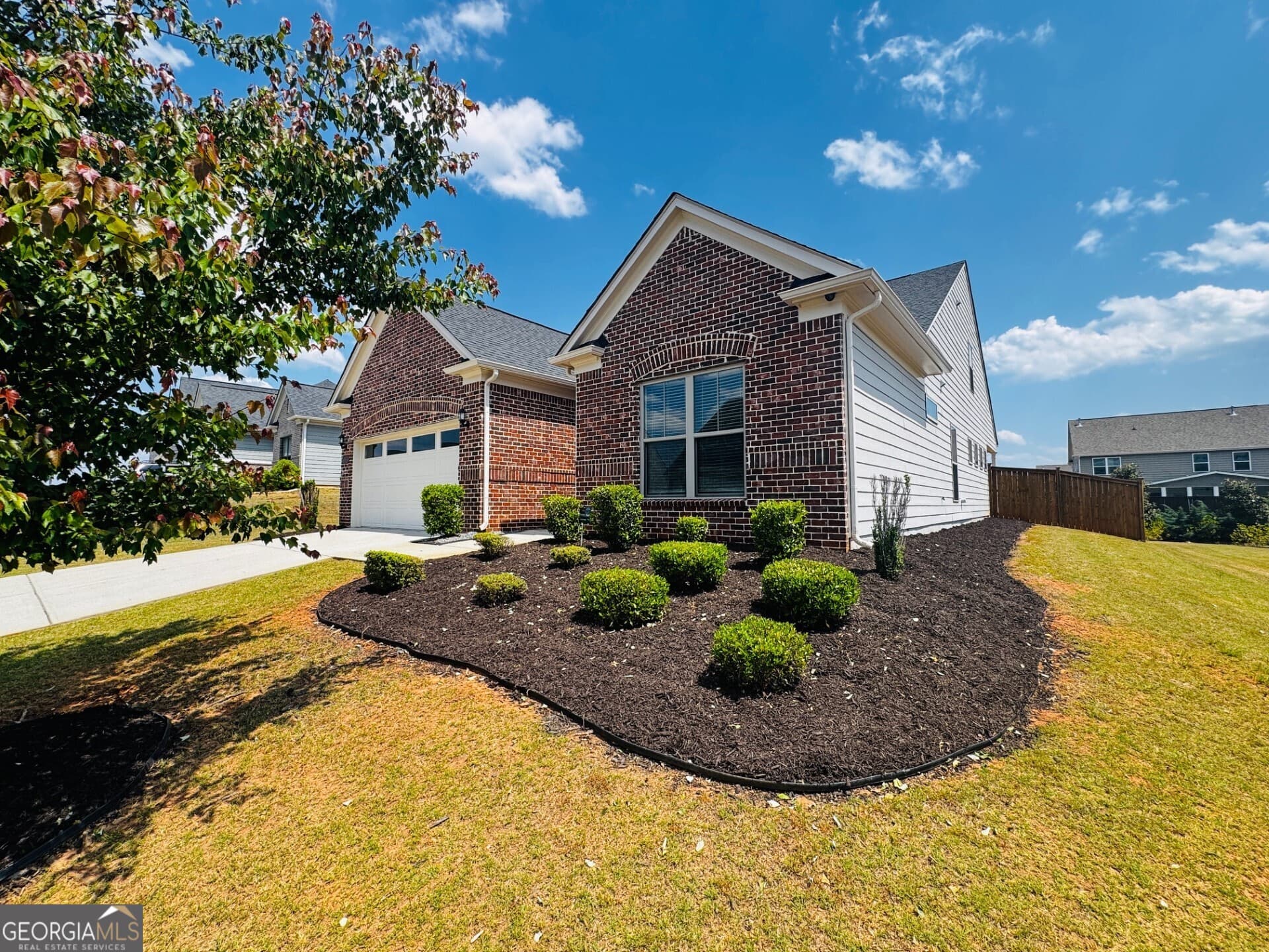 4 bedroom, 3 bathroom, 2,802 sq ft single family residence for sale at 406 Southbridge Pass, Peachtree City, GA 30269 — photo 4
