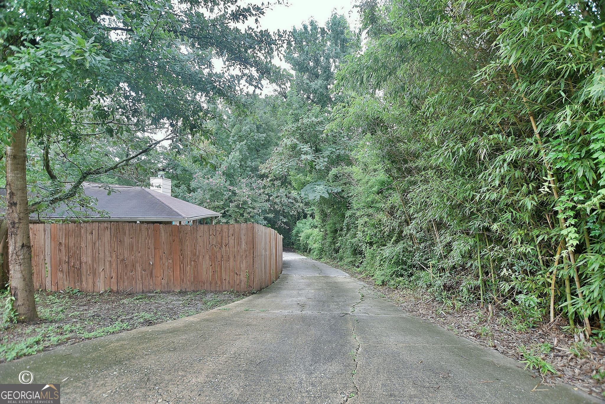 4 bedroom, 2 bathroom, 1,666 sq ft single family residence for sale at 4660 Woodmere Lane, Columbus, GA 31907 — photo 4