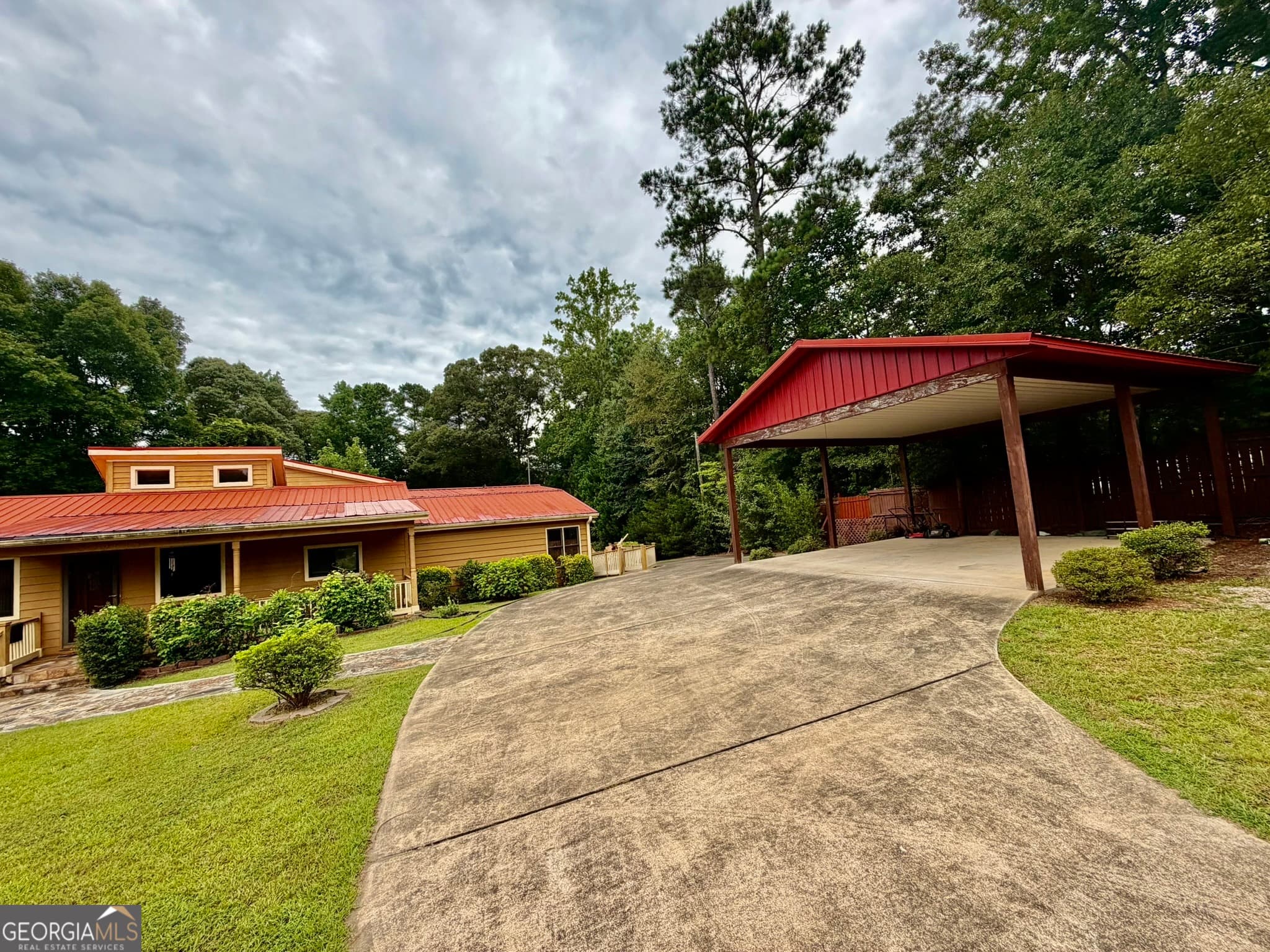 1 bedroom, 2 bathroom, 3,023 sq ft single family residence for sale at 356 Wares Cross Road, Lagrange, GA 30240 — photo 2