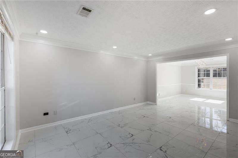 5 bedroom, 2.5 bathroom, 2,972 sq ft single family residence for sale at 3521 Kittery Drive, Snellville, GA 30039 — photo 5