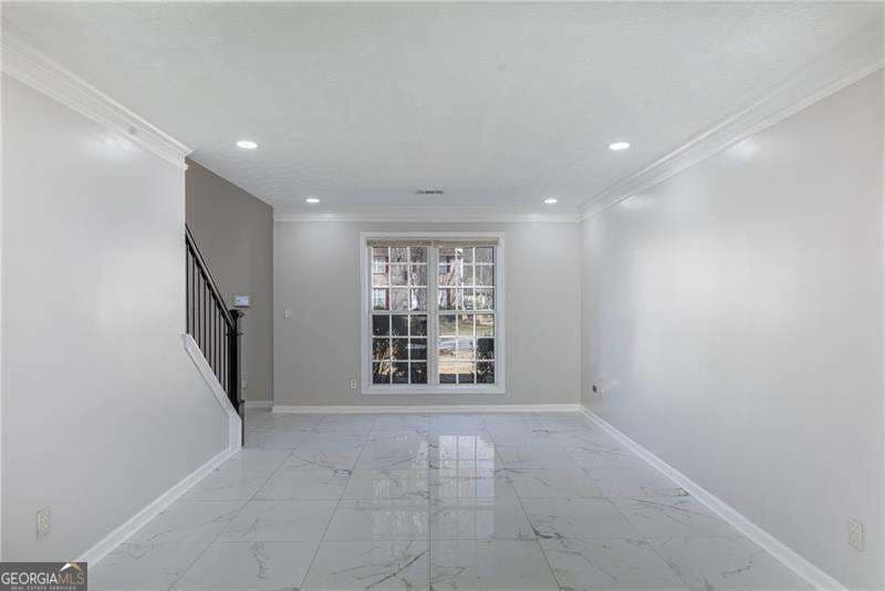 5 bedroom, 2.5 bathroom, 2,972 sq ft single family residence for sale at 3521 Kittery Drive, Snellville, GA 30039 — photo 4