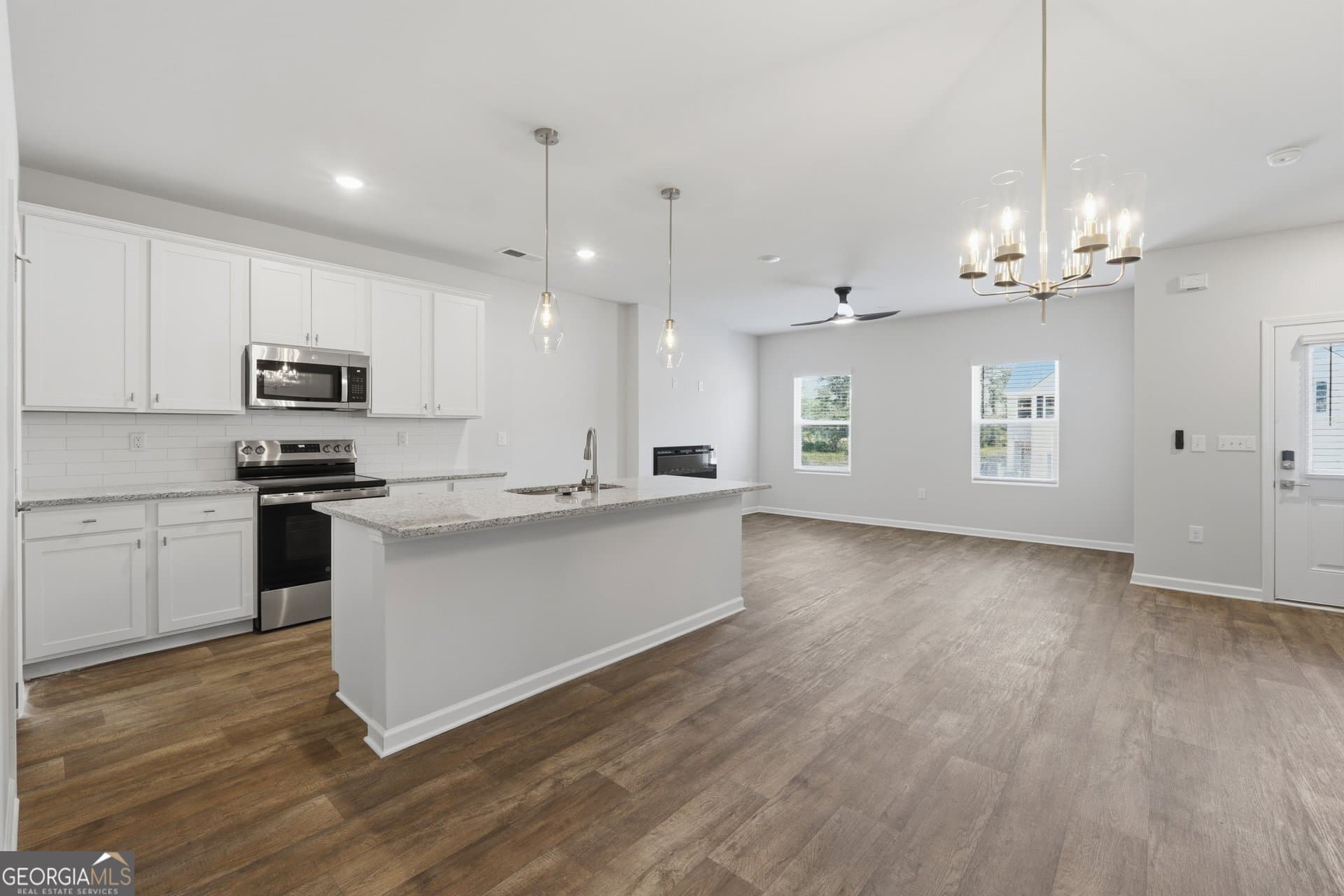3 bedroom, 2.5 bathroom, 1,805 sq ft townhouse for sale at 3635 PARKWAY JAMES Drive, Snellville, GA 30039 — photo 10
