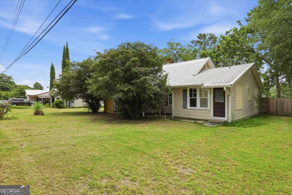 multi family,duplex for sale at 110 Houston Street, Sylvester, GA 31791 — photo 2