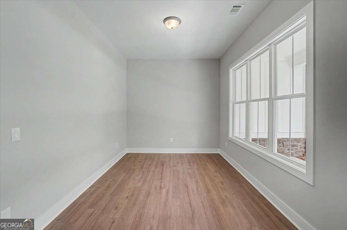 5 bedroom, 3.5 bathroom, 2,570 sq ft single family residence for sale at 26 Rushden Way, Rome, GA 30161 — photo 9
