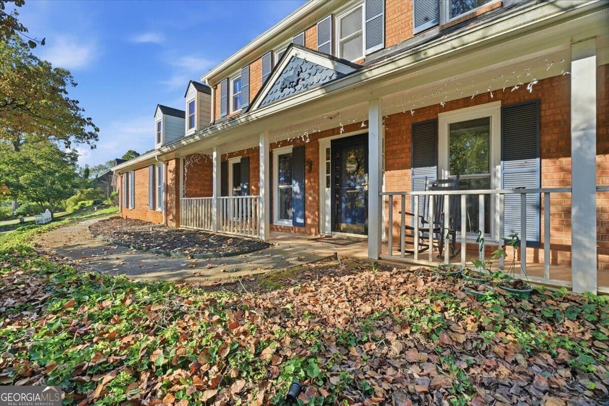 4 bedroom, 3 bathroom single family residence for sale at 3255 Sweet Buckeye Drive, Marietta, GA 30066 — photo 2