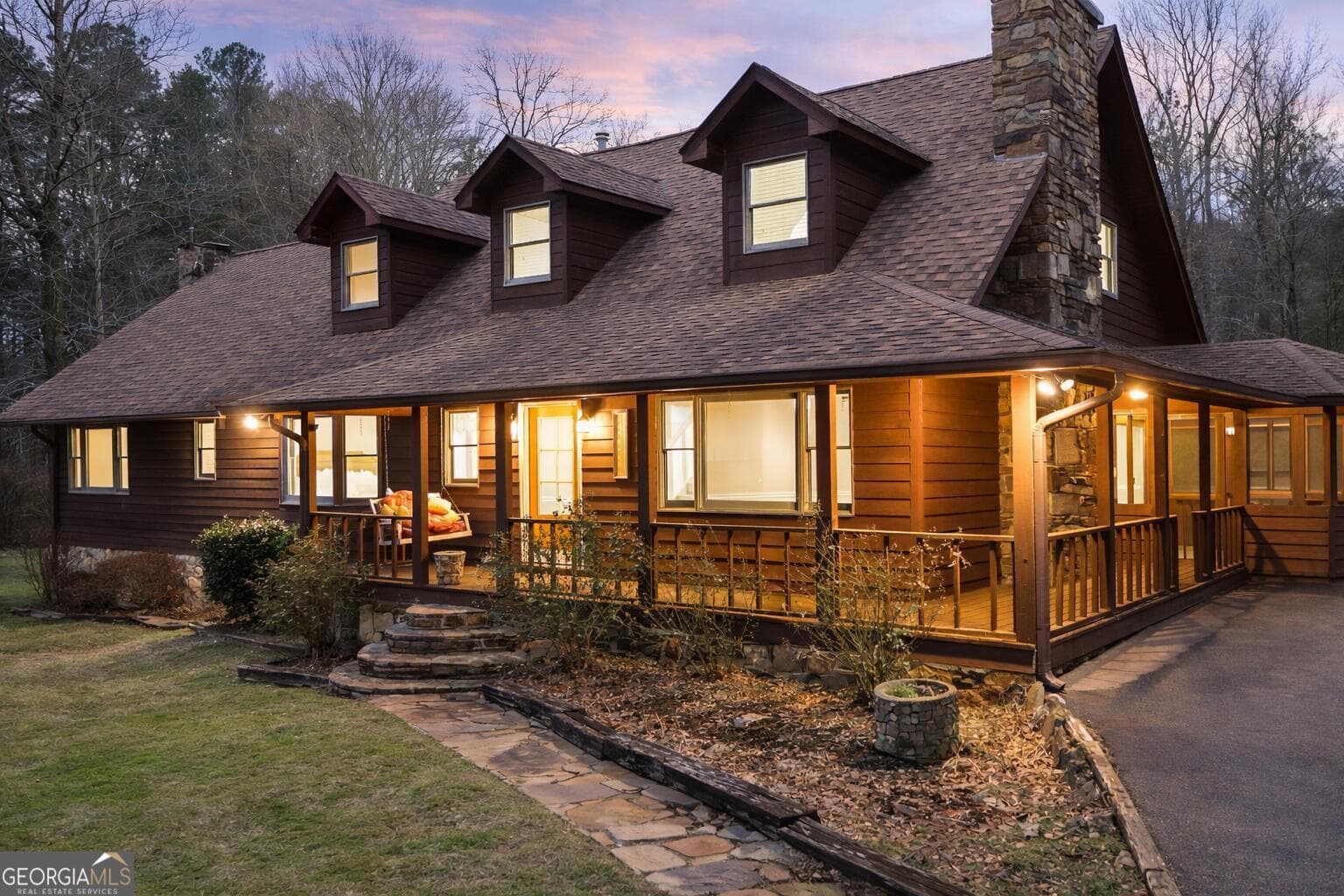 3 bedroom, 3 bathroom, 3,264 sq ft cabin,single family residence for sale at 446 Jamestown Road, Menlo, GA 30731 — photo 2