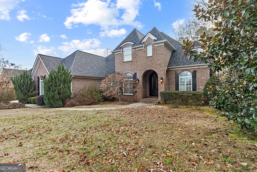 4 bedroom, 3.5 bathroom, 3,682 sq ft single family residence for sale at 203 Westchester Drive, Macon, GA 31210