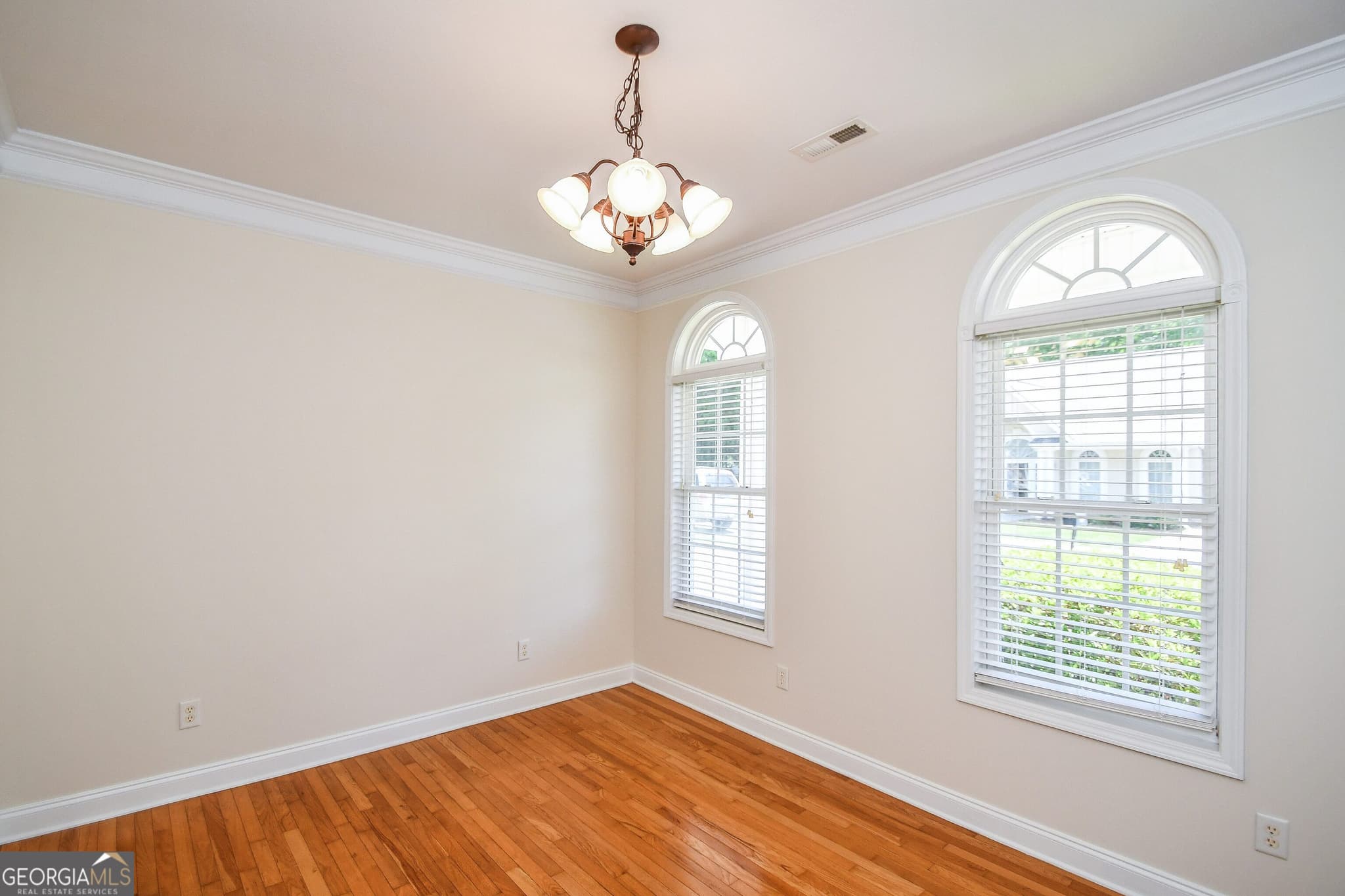 3 bedroom, 2 bathroom, 1,374 sq ft single family residence for sale at 129 Leyland Hills Drive, Clarkesville, GA 30523 — photo 8