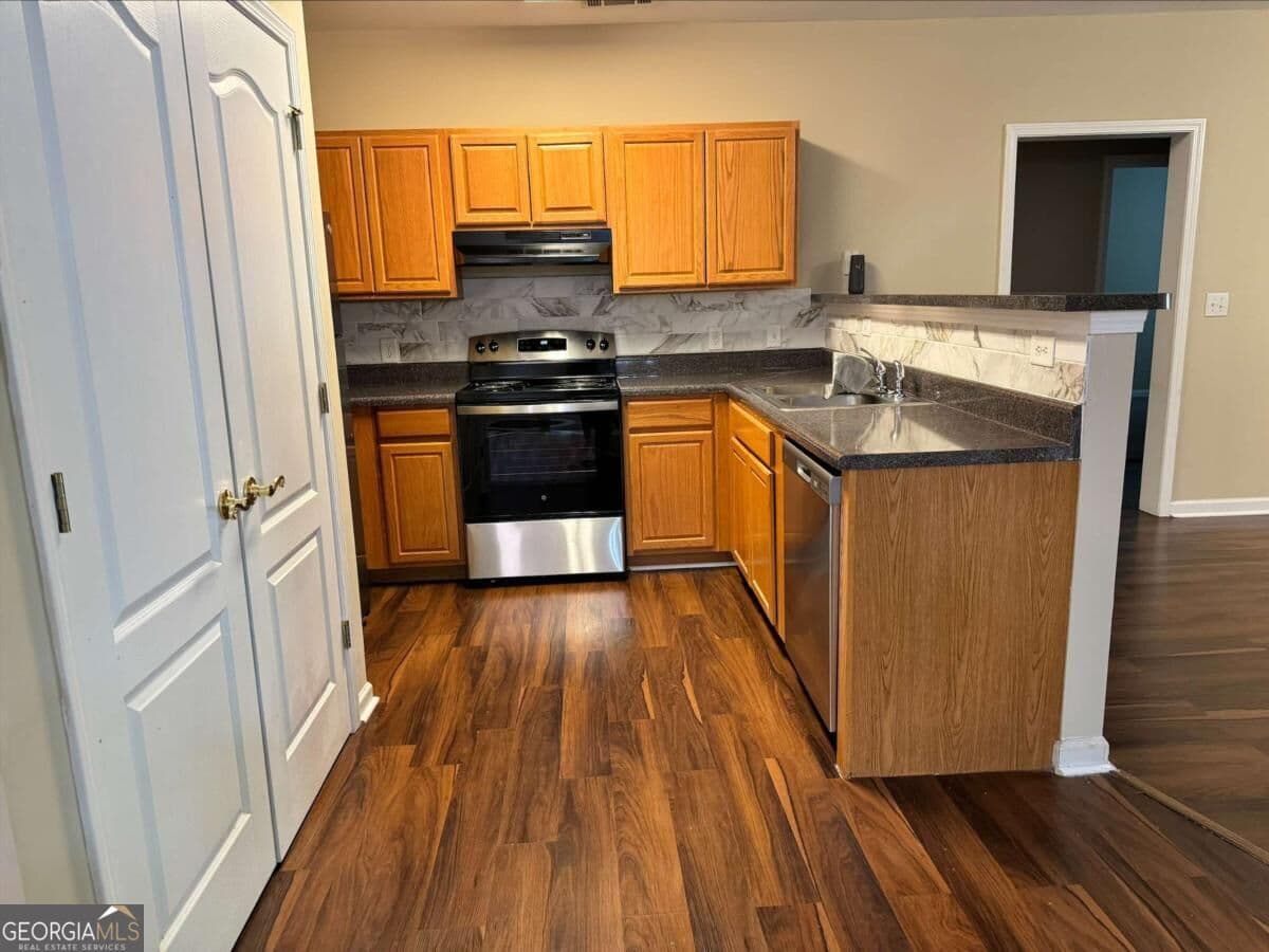 3 bedroom, 2 bathroom, 1,128 sq ft condominium for rent at 7712 AUTRY Circle 601, Douglasville, GA 30134 for $1,700 a month — photo 2