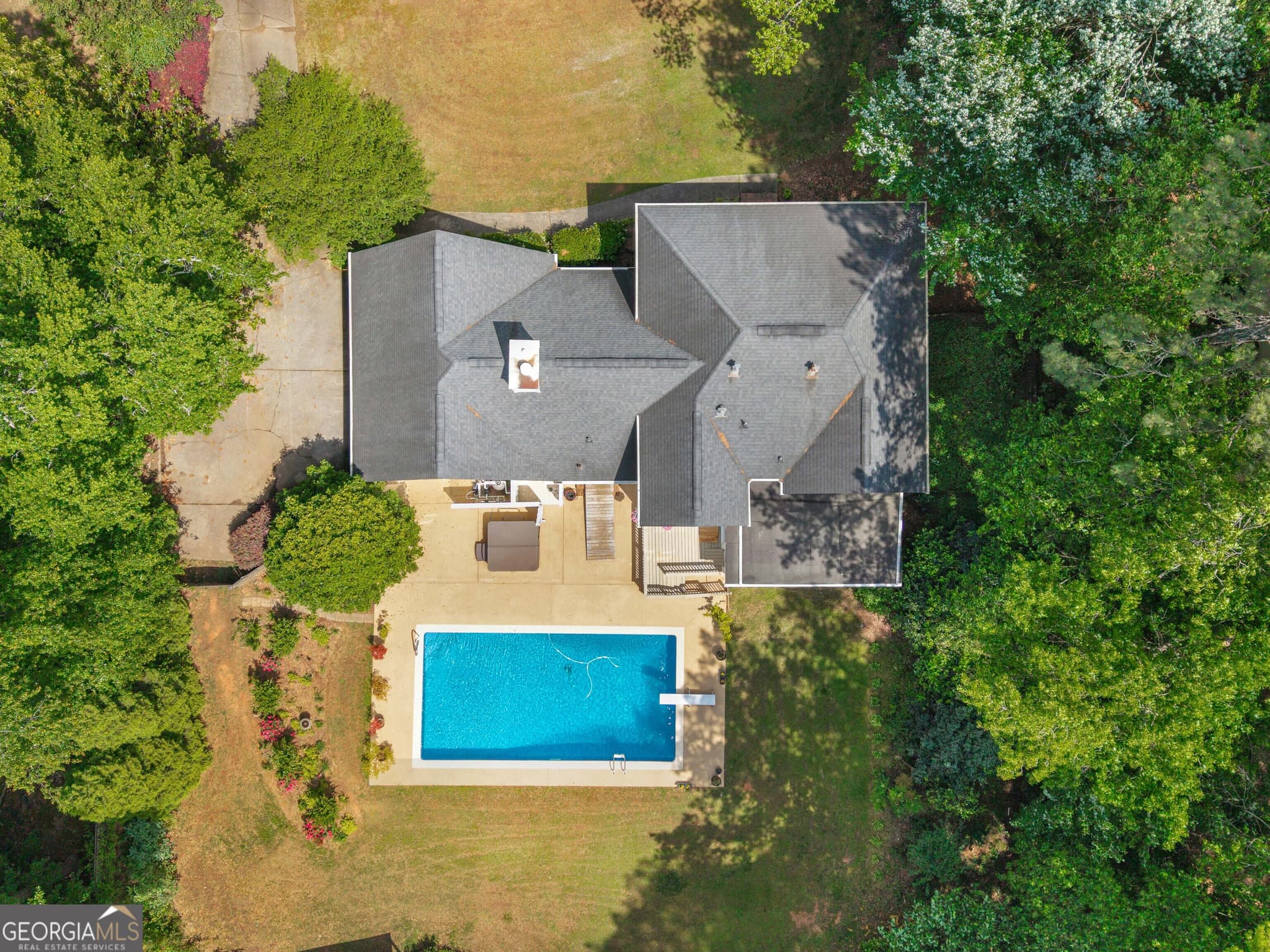 4 bedroom, 3 bathroom, 4,000 sq ft single family residence for sale at 8601 N Shore Drive, Jonesboro, GA 30236 — photo 6