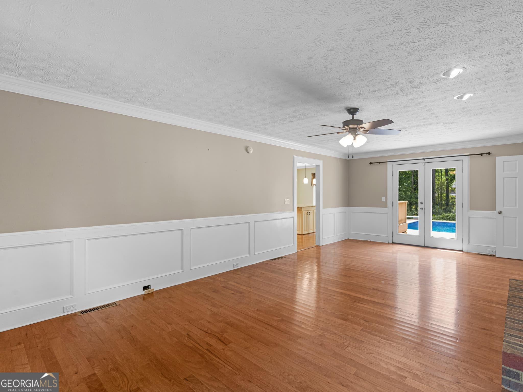 4 bedroom, 3 bathroom, 4,000 sq ft single family residence for sale at 8601 N Shore Drive, Jonesboro, GA 30236 — photo 10