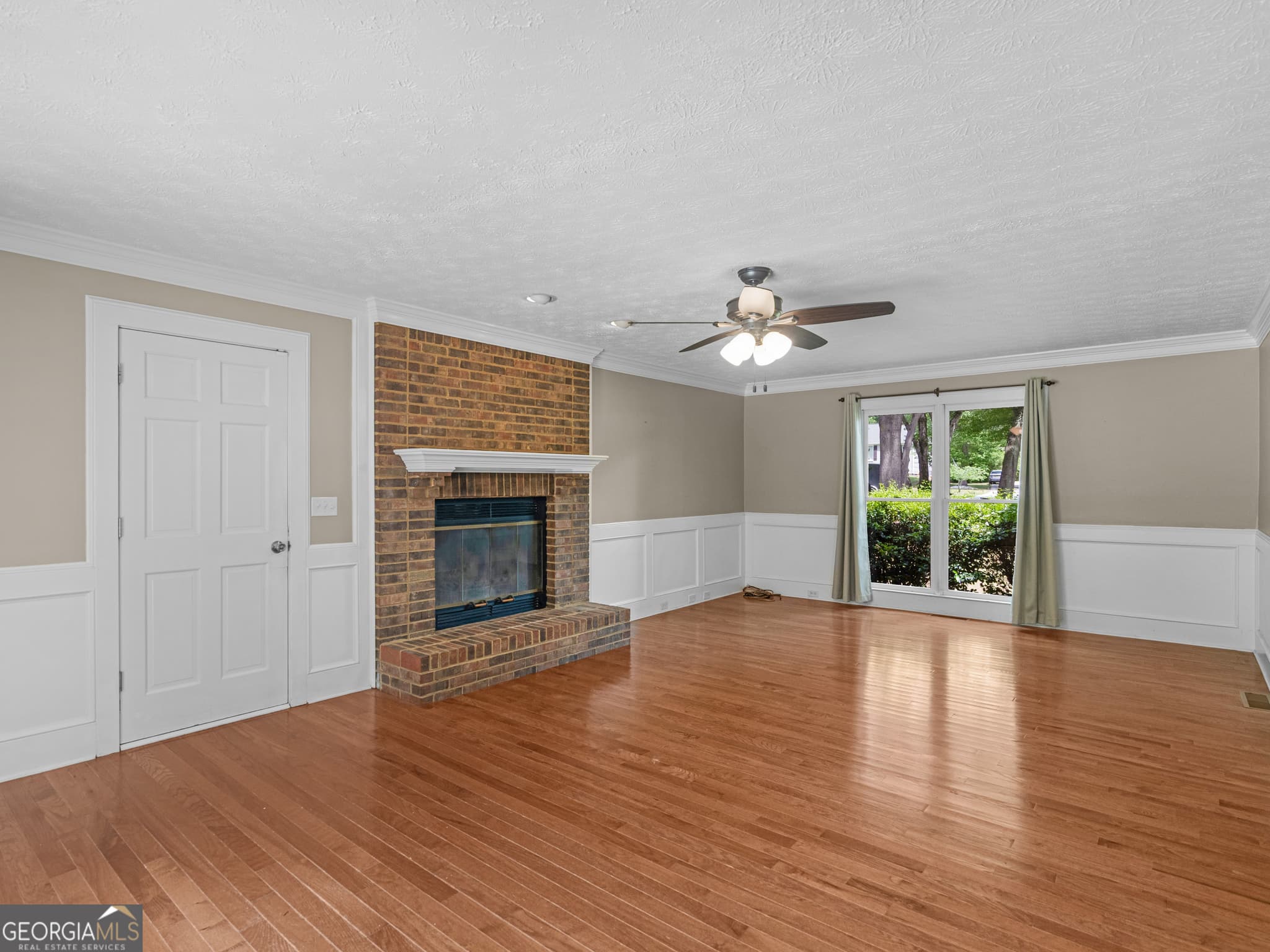 4 bedroom, 3 bathroom, 4,000 sq ft single family residence for sale at 8601 N Shore Drive, Jonesboro, GA 30236 — photo 8