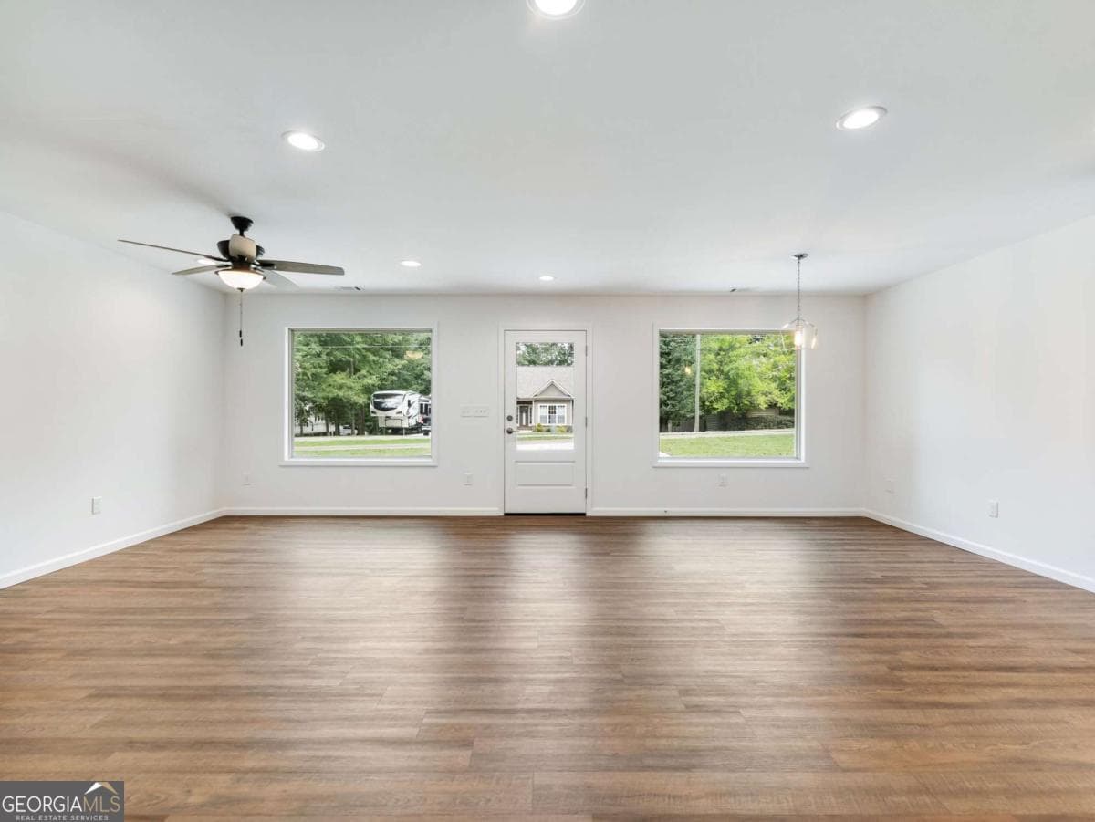 2 bedroom, 2 bathroom, 1,008 sq ft single family residence for rent at 8083 Beachwood Drive, Murrayville, GA 30564 for $1,950 a month — photo 3