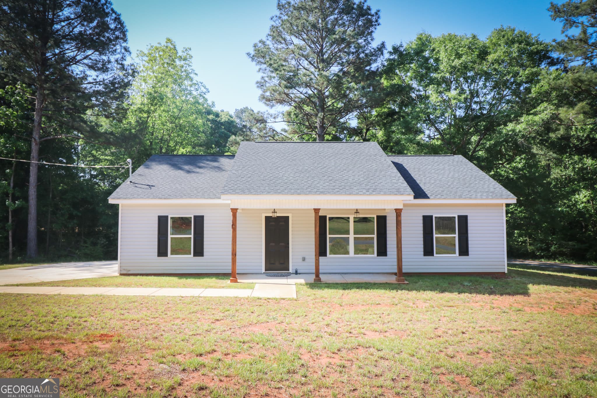 3 bedroom, 2 bathroom, 1,380 sq ft single family residence under contract at 101 Alexandria Way, Thomaston, GA 30286 — photo 4
