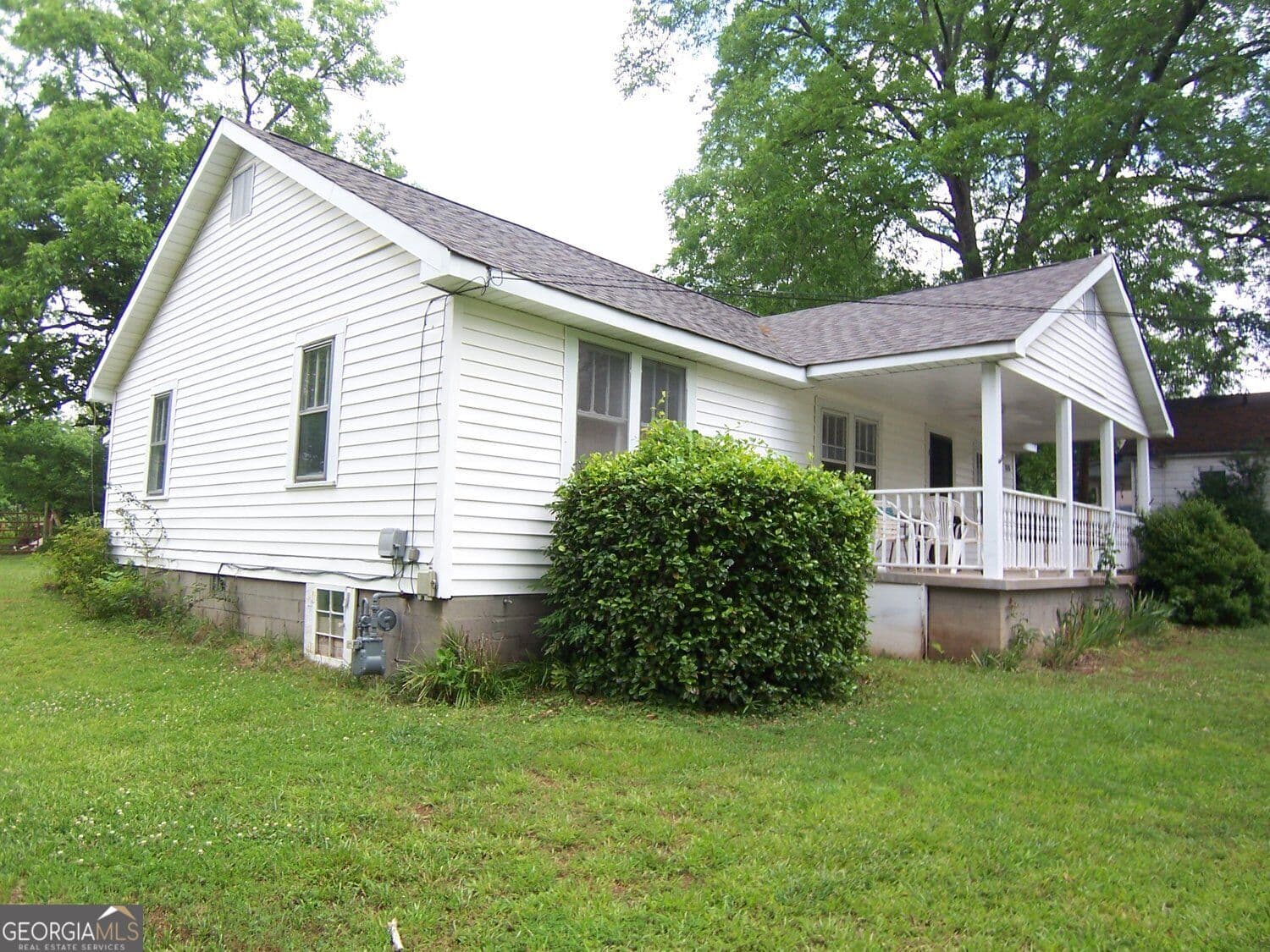 2 bedroom, 2 bathroom, 1,512 sq ft single family residence for rent at 115 King Street, Roswell, GA 30075 for $2,350 a month — photo 1 of 1