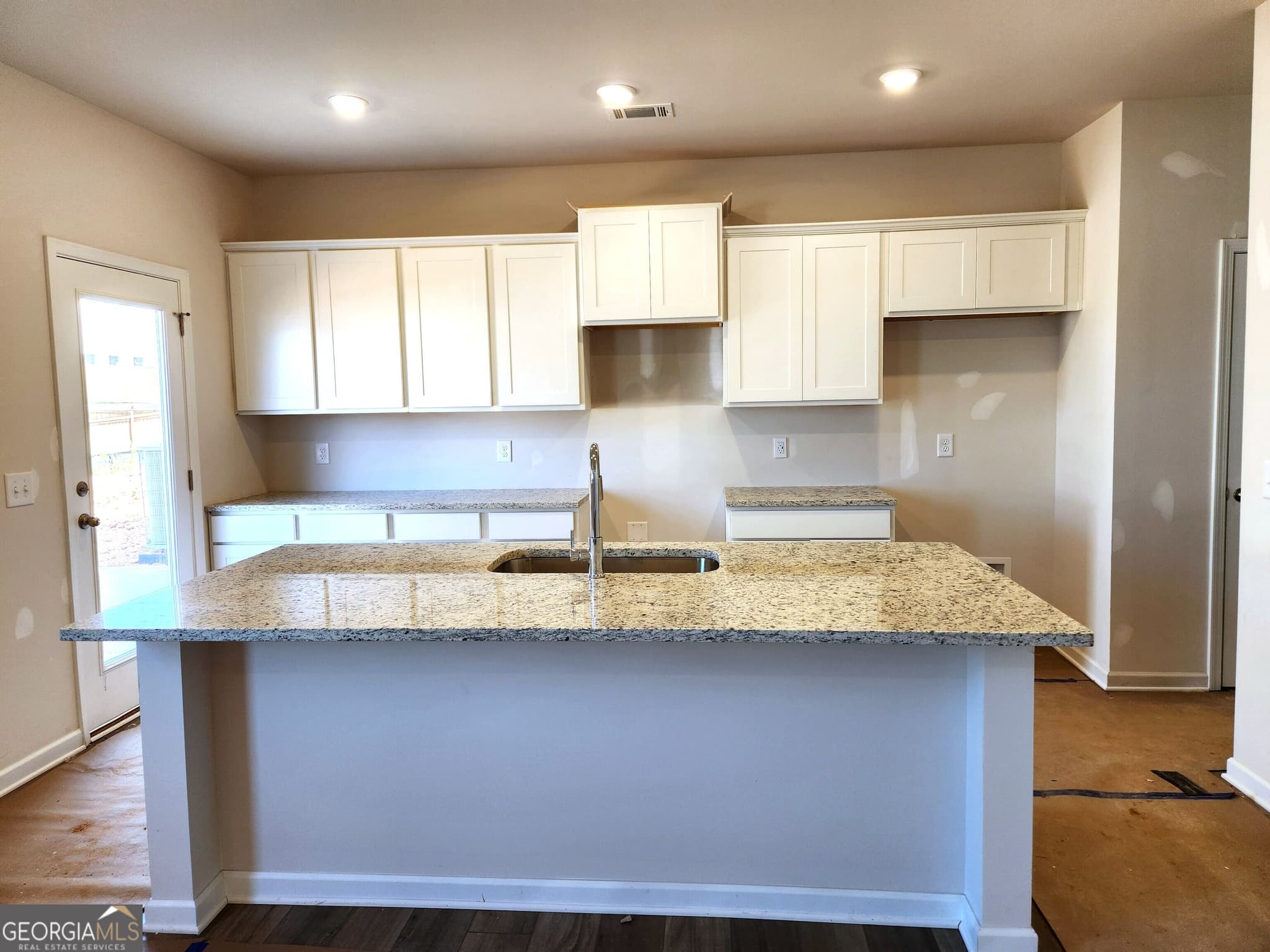 3 bedroom, 2.5 bathroom, 1,848 sq ft townhouse for sale at 67 Umber Lane LOT 38, Newnan, GA 30263 — photo 2
