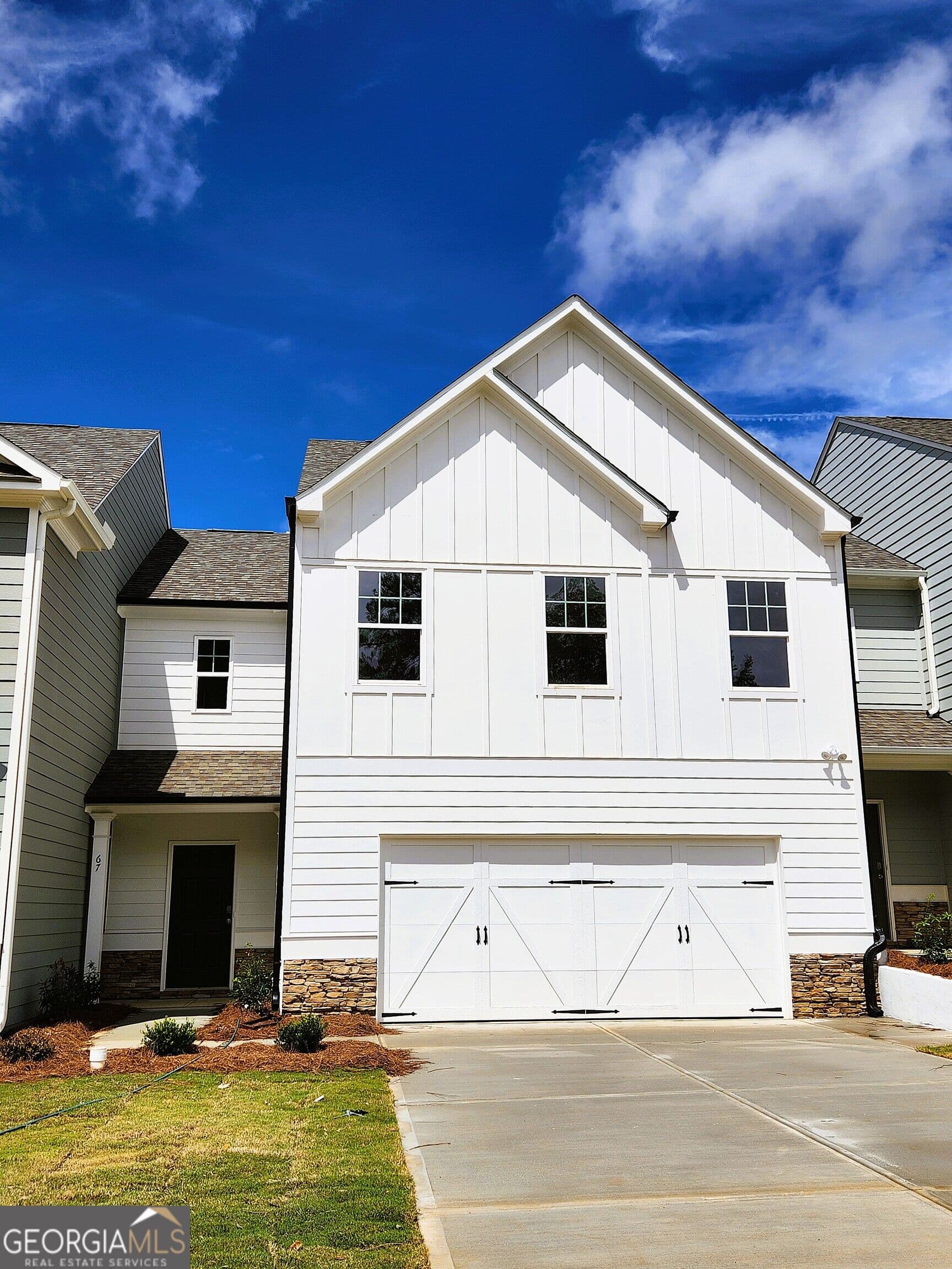 3 bedroom, 2.5 bathroom, 1,848 sq ft townhouse for sale at 67 Umber Lane LOT 38, Newnan, GA 30263 — photo 1 of 5